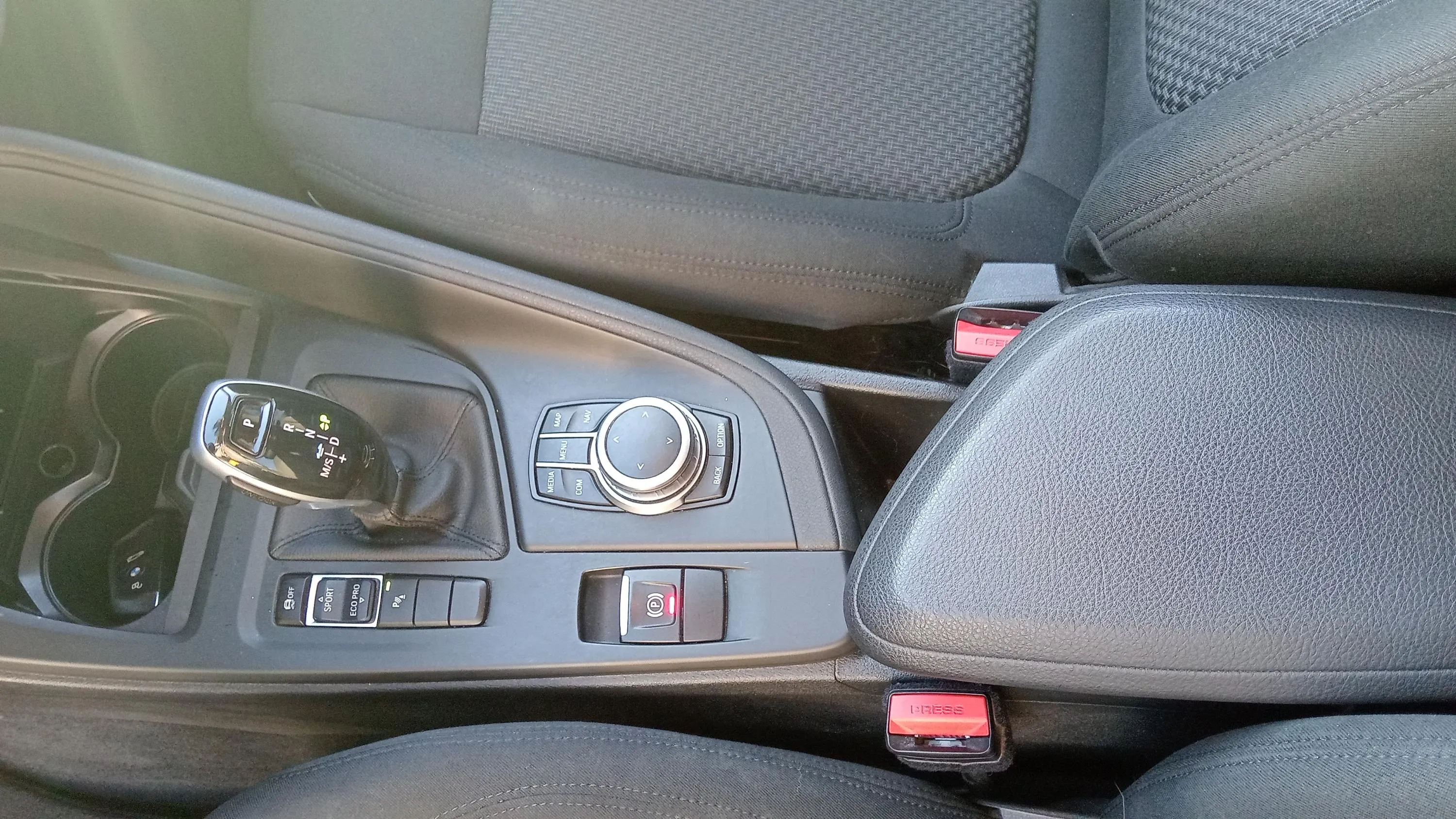 BMW X1 sDrive18d - foto 23
