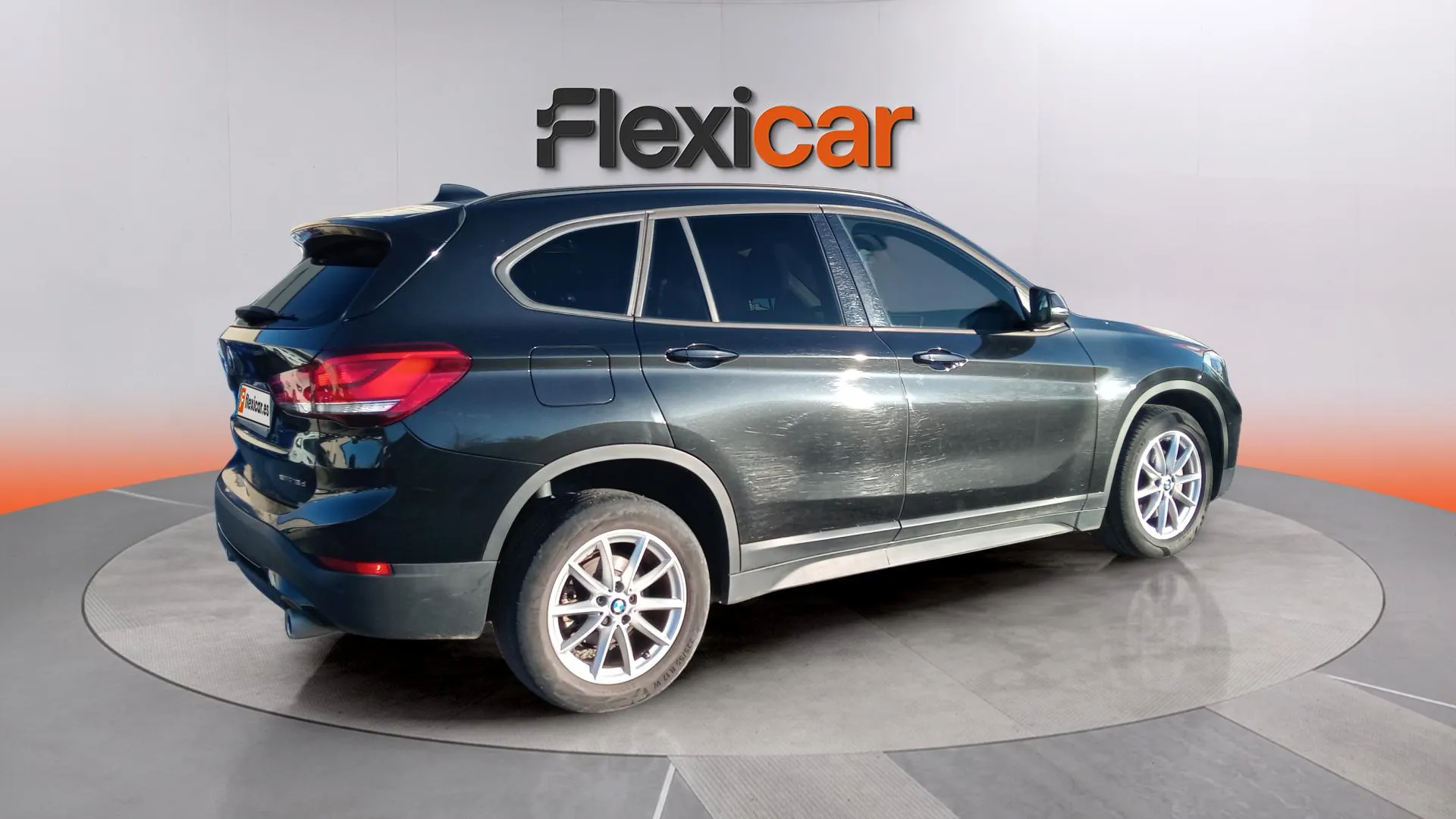 BMW X1 sDrive18d - foto 11