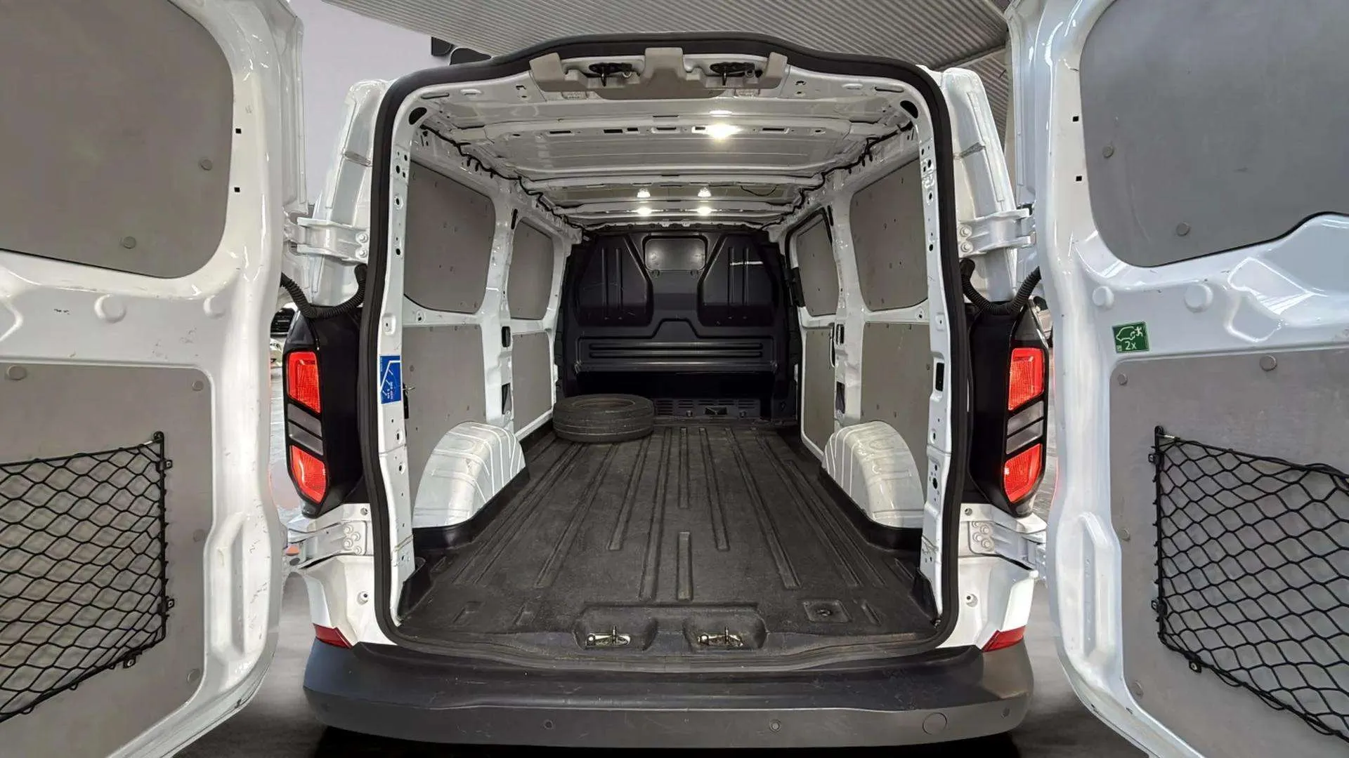 Ford Transit Custom 2.0 EcoBlue L2 Trend - foto 9