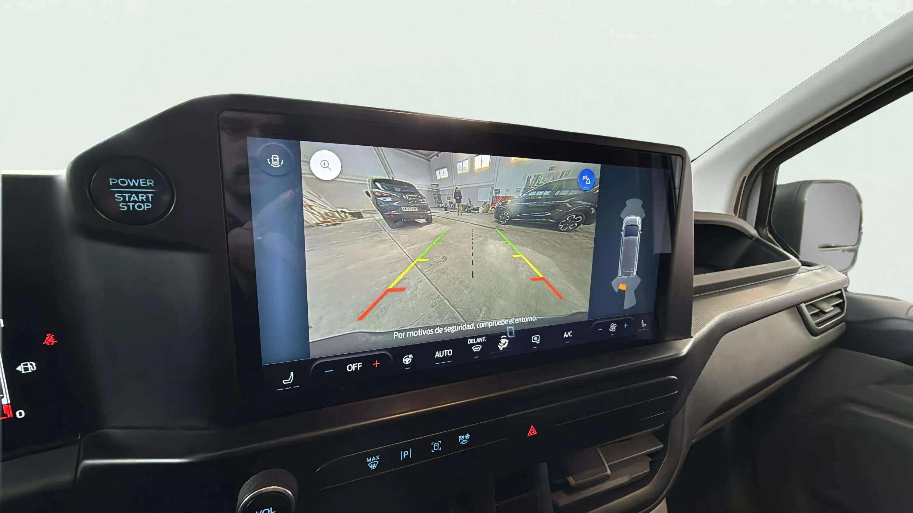 Ford Transit Custom 2.0 EcoBlue L2 Trend - foto 16