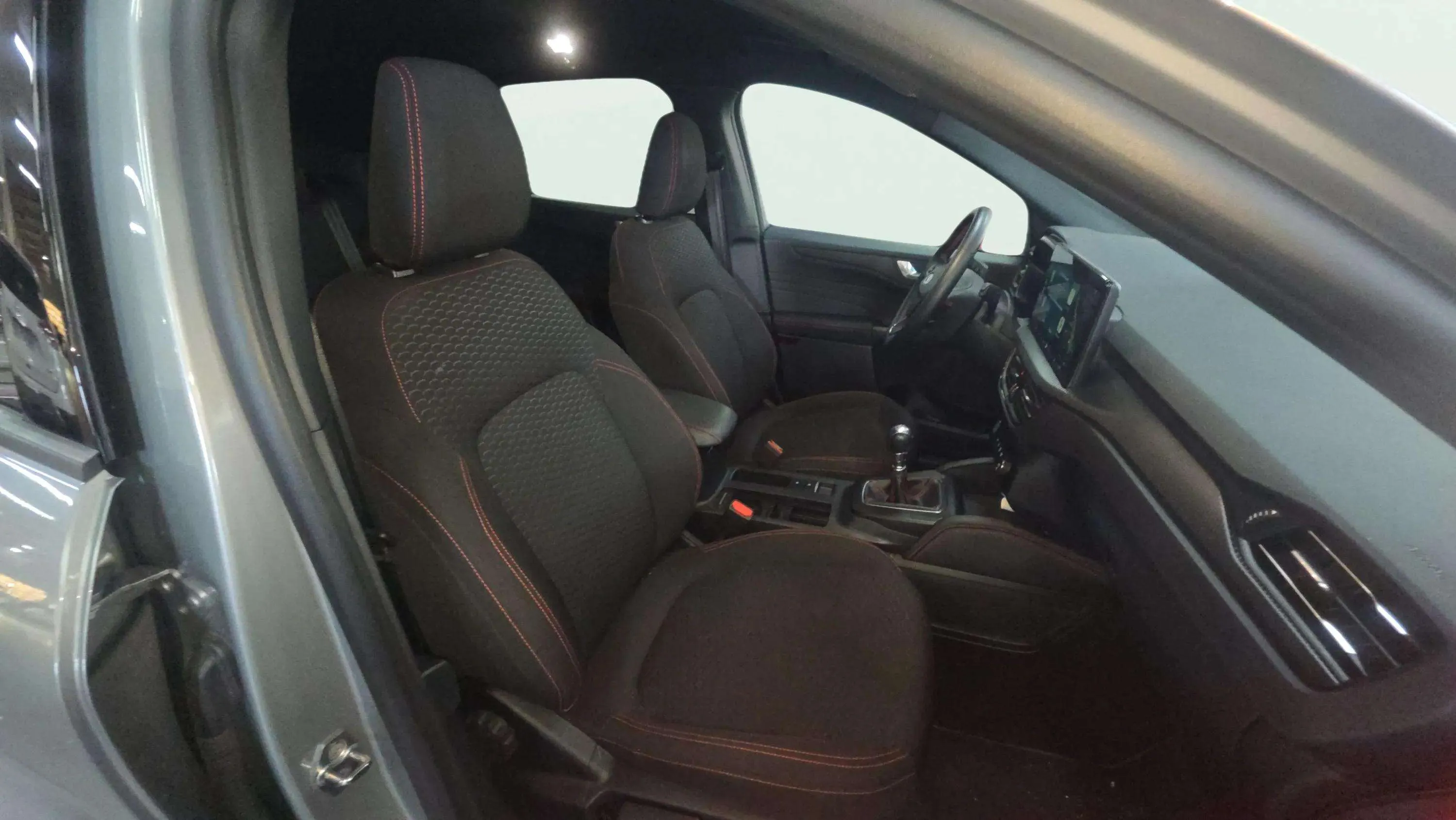 Ford Kuga ST-Line 1.5T EcoBoost - foto 13
