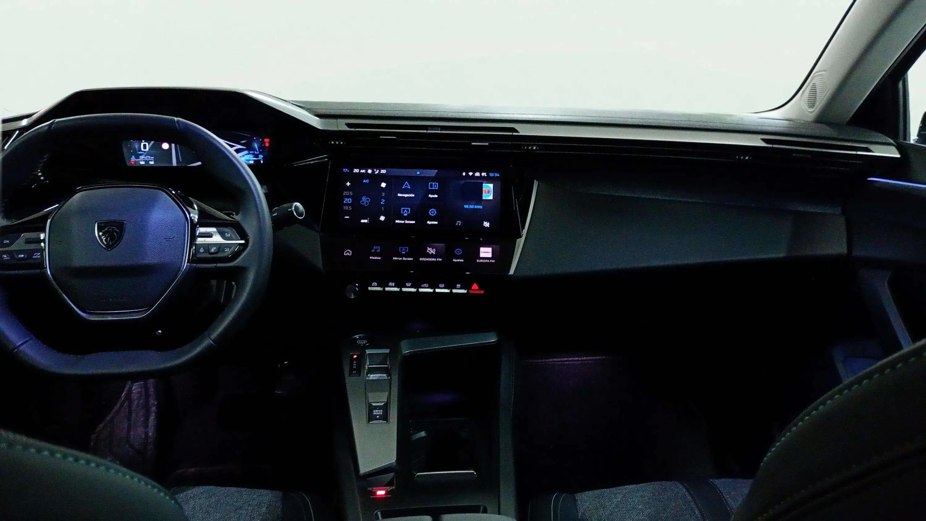 Peugeot 408 Allure PureTech 130 EAT8 - foto 6