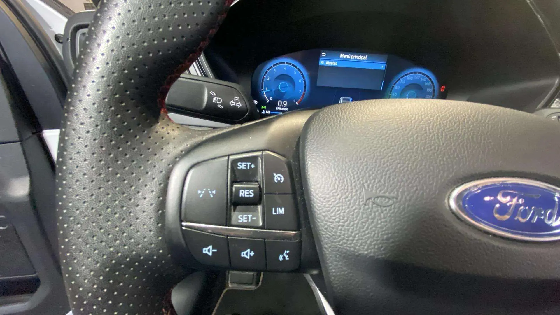 Ford Kuga ST-Line 1.5T EcoBoost - foto 25