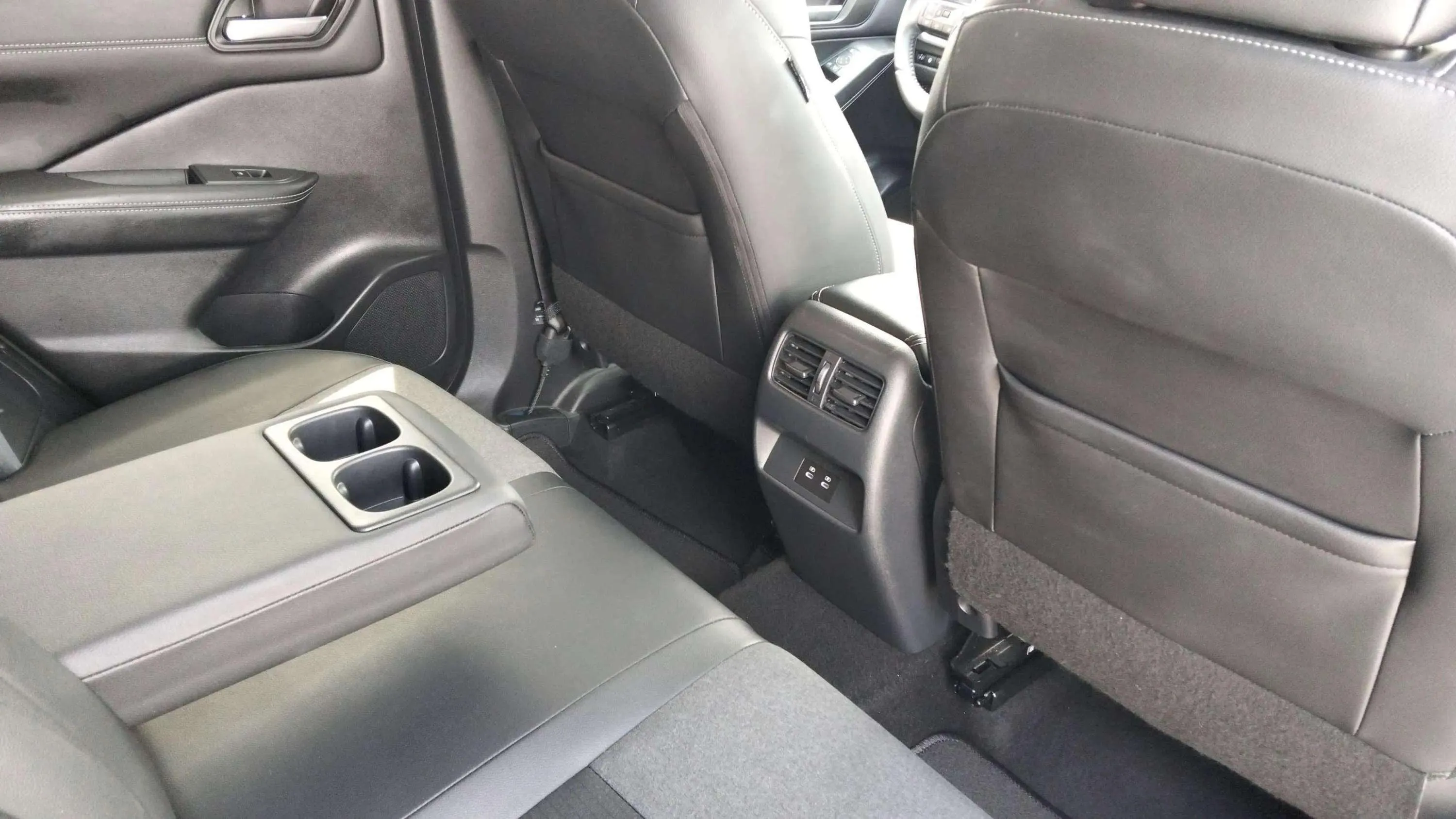 Nissan Qashqai DIG-T N-Connecta - foto 20