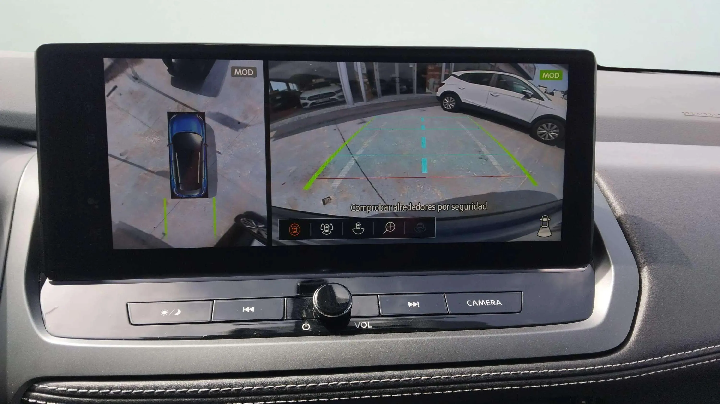 Nissan Qashqai DIG-T N-Connecta - foto 13