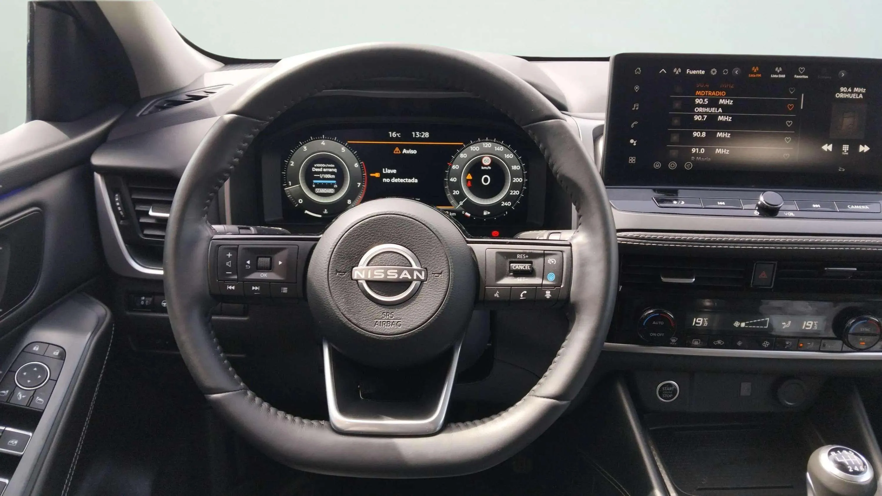 Nissan Qashqai DIG-T N-Connecta - foto 11