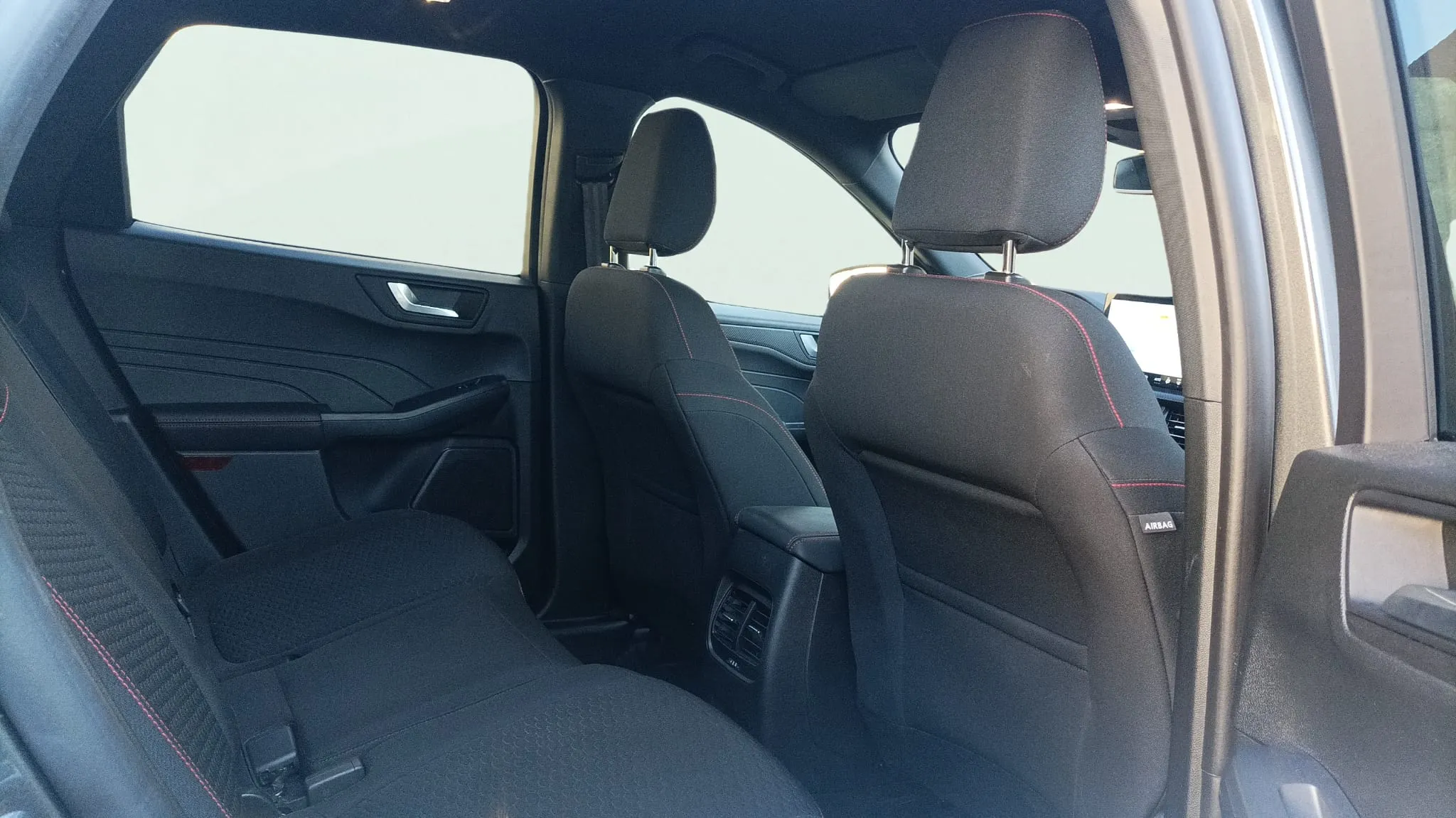 Ford Kuga ST-Line 1.5T EcoBoost - foto 24