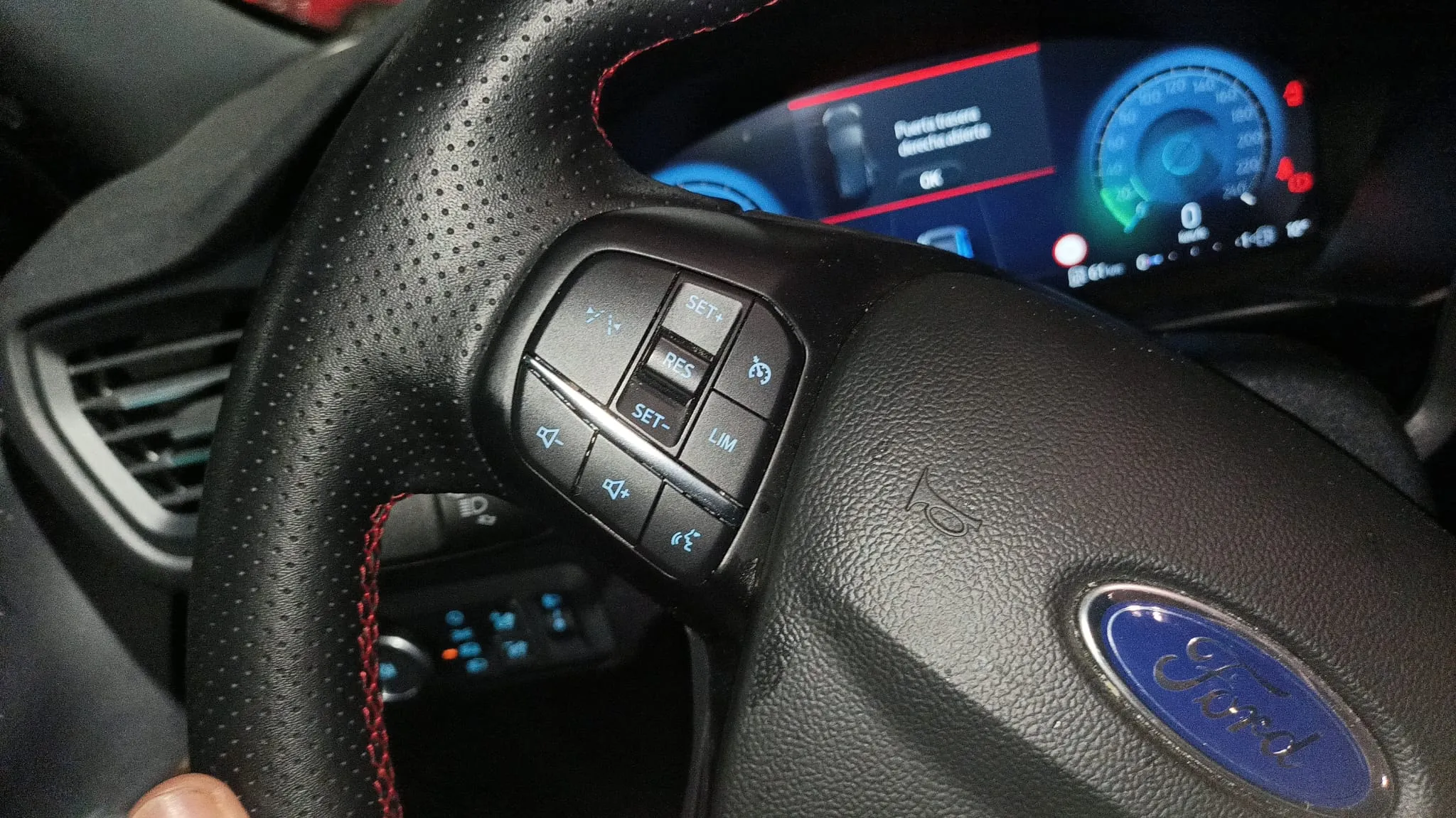 Ford Kuga ST-Line 1.5T EcoBoost - foto 11