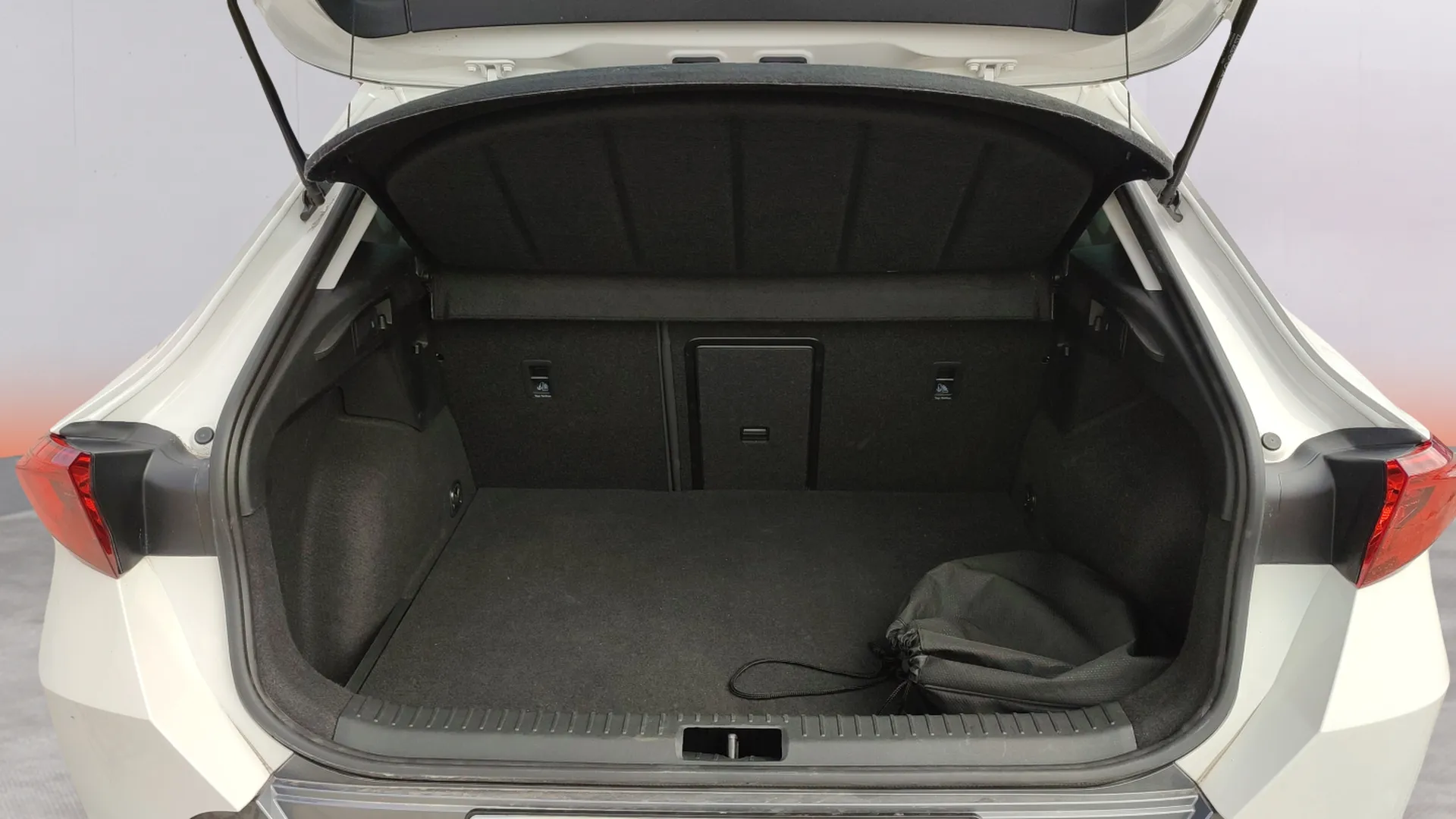 Cupra Formentor 1.4 e-Hybrid DSG - foto 9