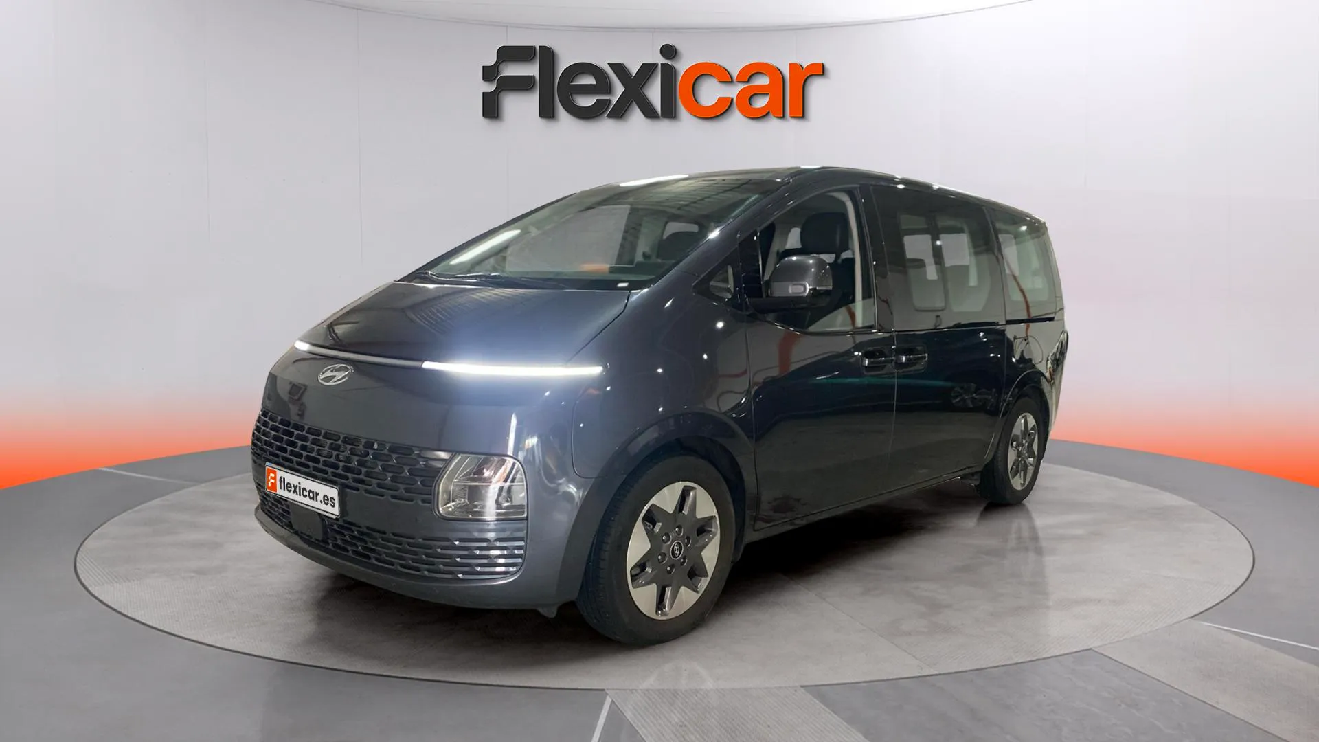 Hyundai STARIA 2.2 CRDi Tecno 9S - foto 4