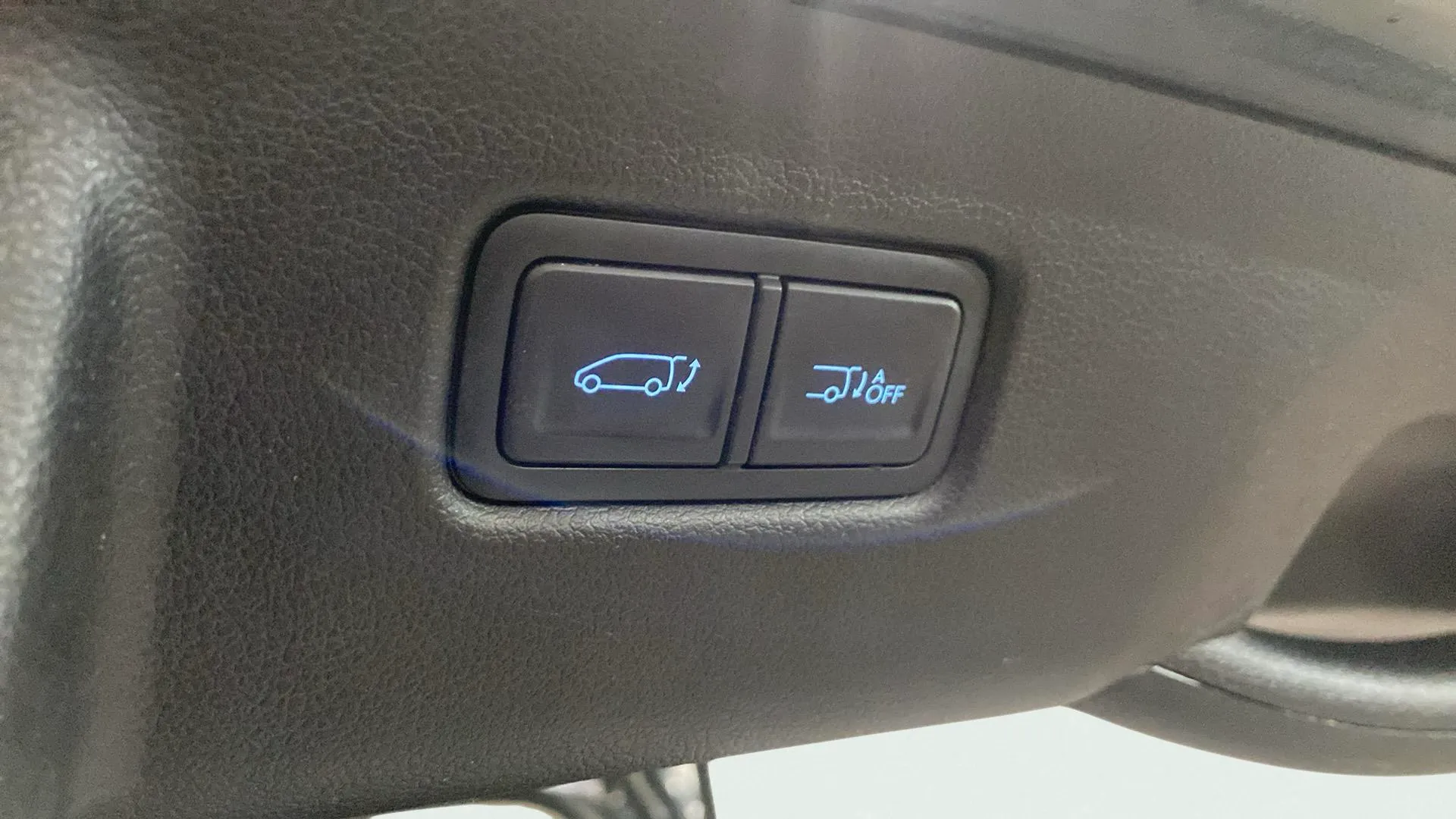 Hyundai STARIA 2.2 CRDi Tecno 9S - foto 18