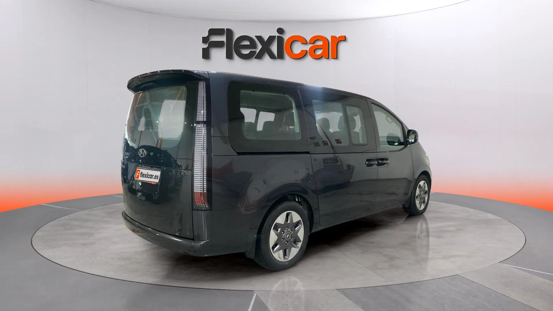 Hyundai STARIA 2.2 CRDi Tecno 9S - foto 7