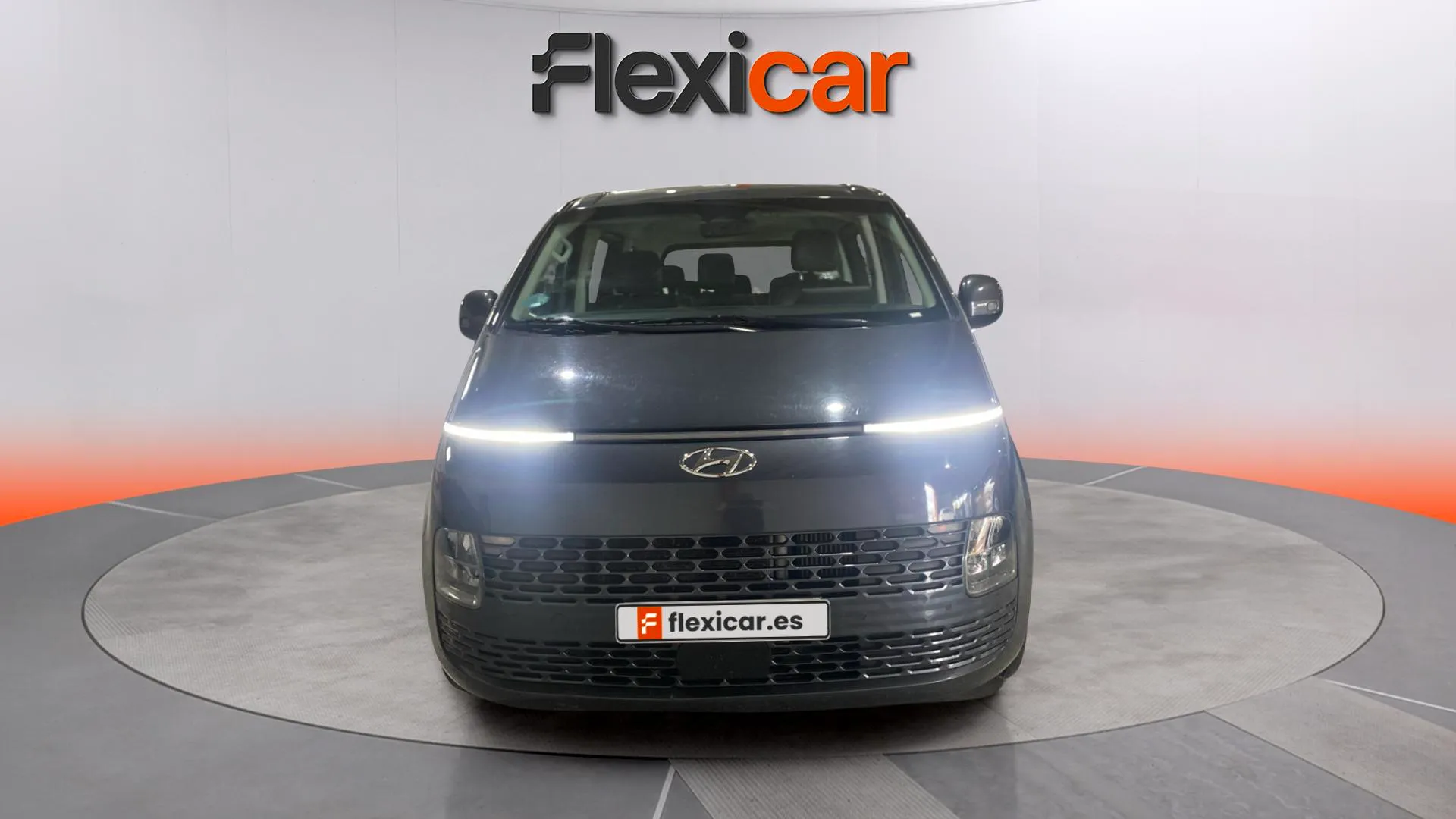 Hyundai STARIA 2.2 CRDi Tecno 9S - foto 2