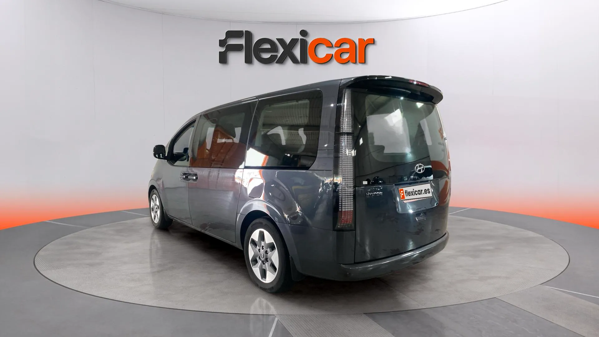 Hyundai STARIA 2.2 CRDi Tecno 9S - foto 3