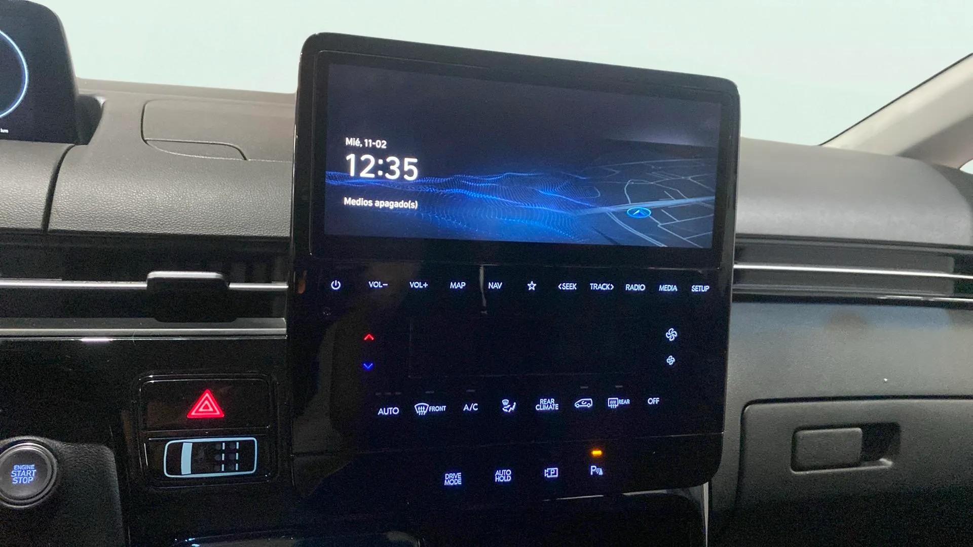 Hyundai STARIA 2.2 CRDi Tecno 9S - foto 17
