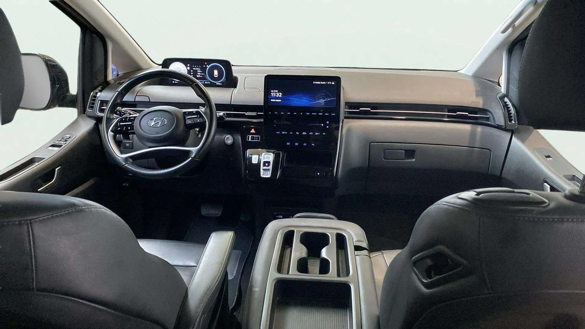 Hyundai STARIA 2.2 CRDi Tecno 9S - foto 8