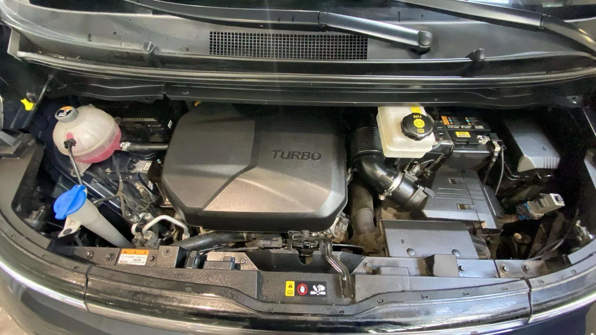 Hyundai STARIA 2.2 CRDi Tecno 9S - foto 17