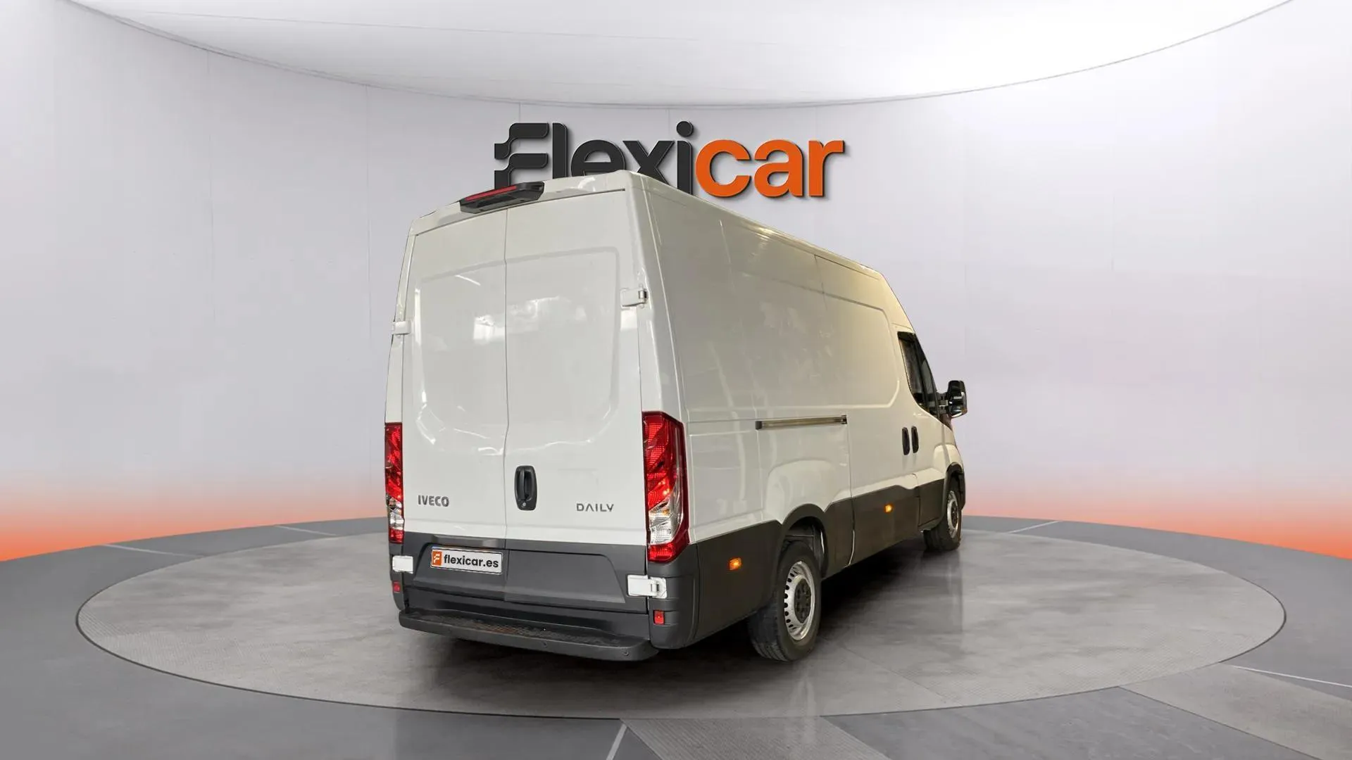 Iveco Daily 2.3 TD 35C 16 A8 V 3520L/H2 12 M3 - foto 5