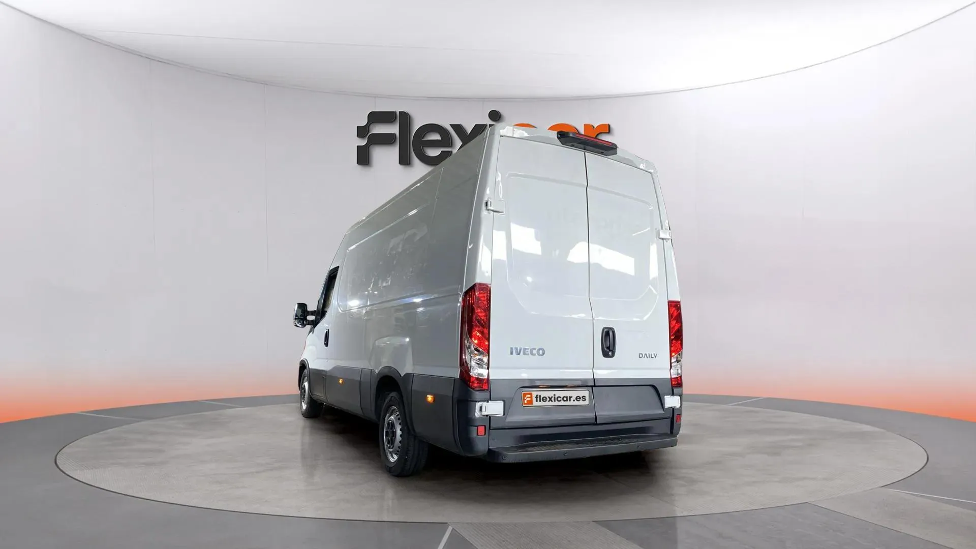 Iveco Daily 2.3 TD 35C 16 A8 V 3520L/H2 12 M3 - foto 4