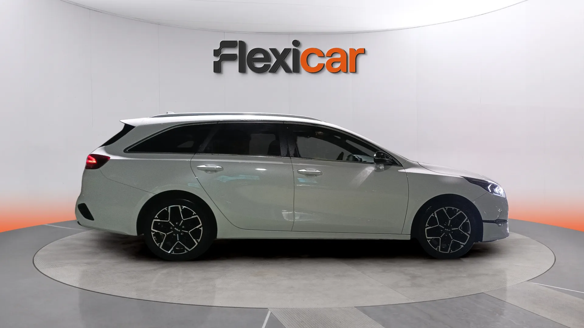 Kia Ceed Tourer 1.0 MHEV Style Edition DCT - foto 4