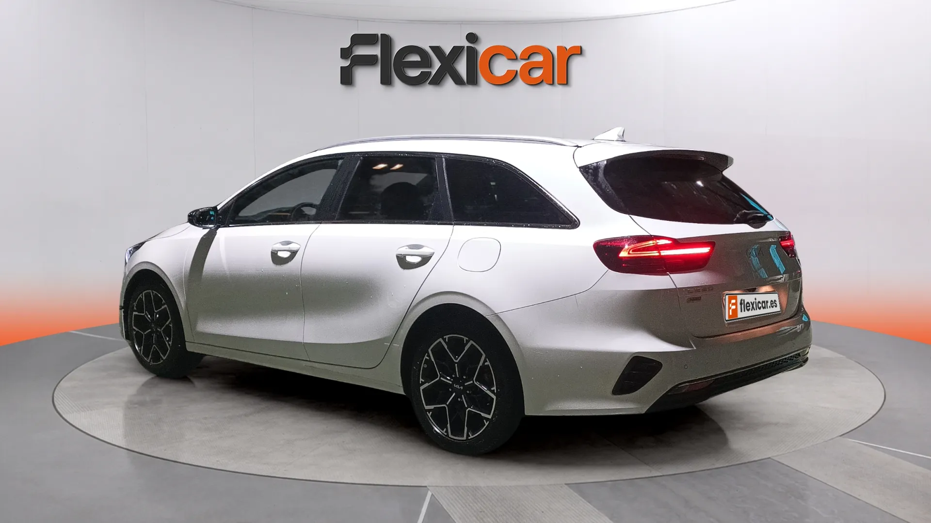 Kia Ceed Tourer 1.0 MHEV Style Edition DCT - foto 8