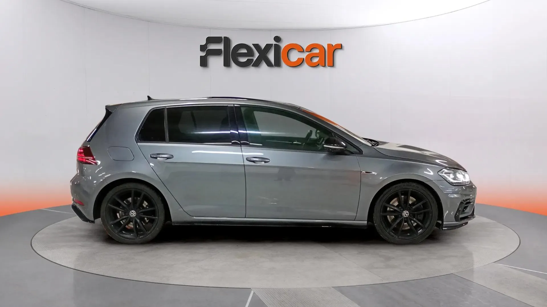 Volkswagen Golf R 2.0 TSI 4Motion DSG - foto 3