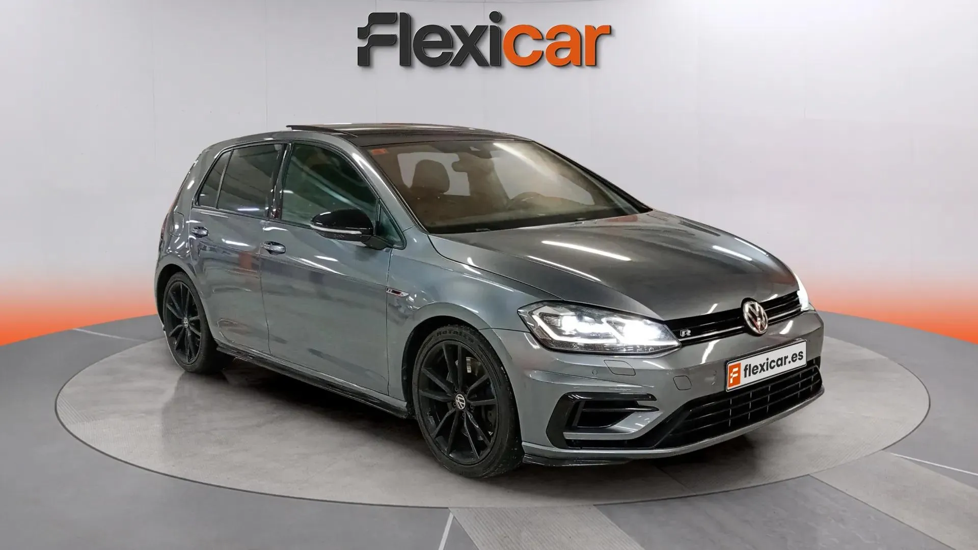 Volkswagen Golf R 2.0 TSI 4Motion DSG