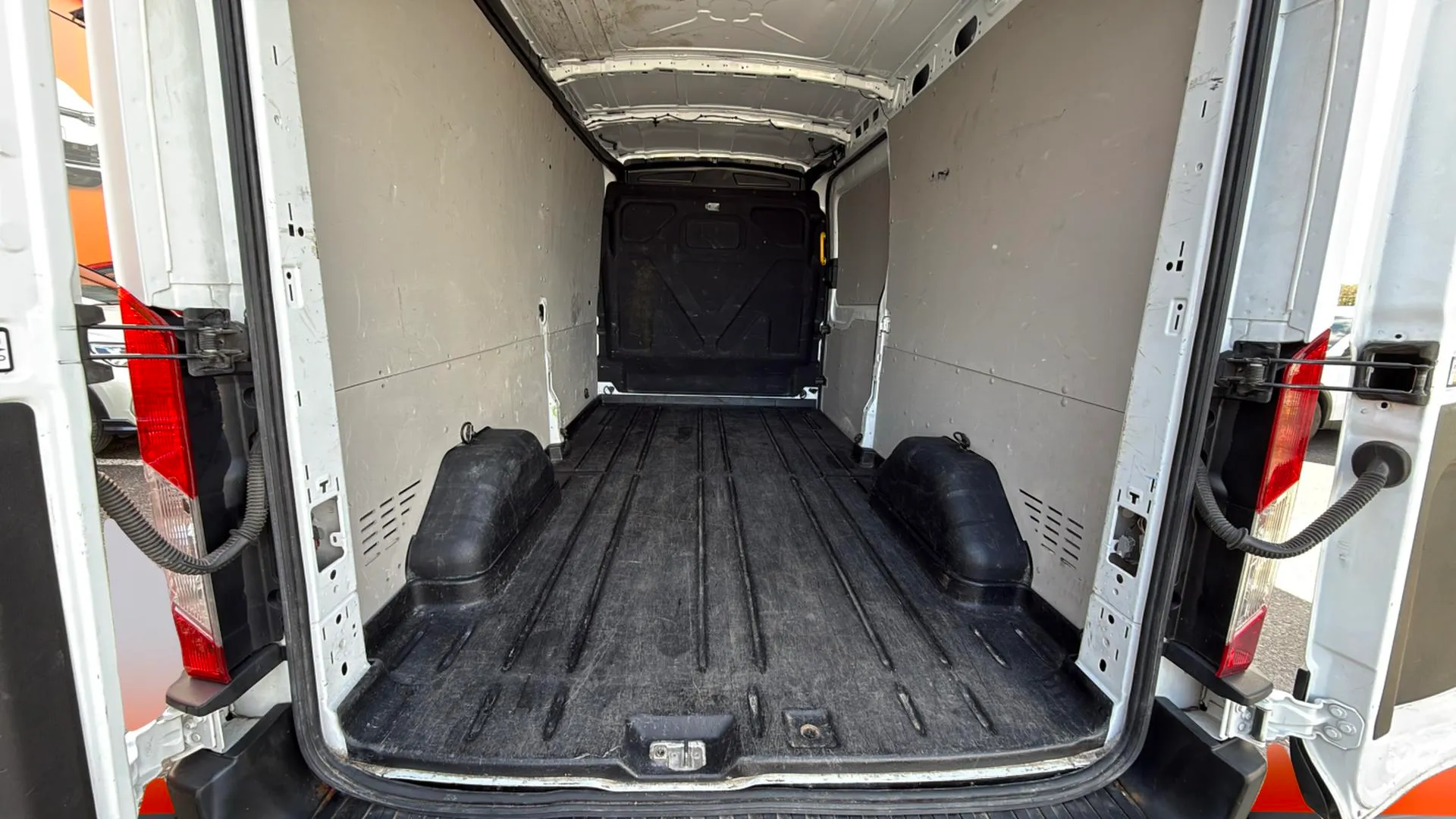Ford Transit 350 L3H2 Van DC Trend FWD - foto 9