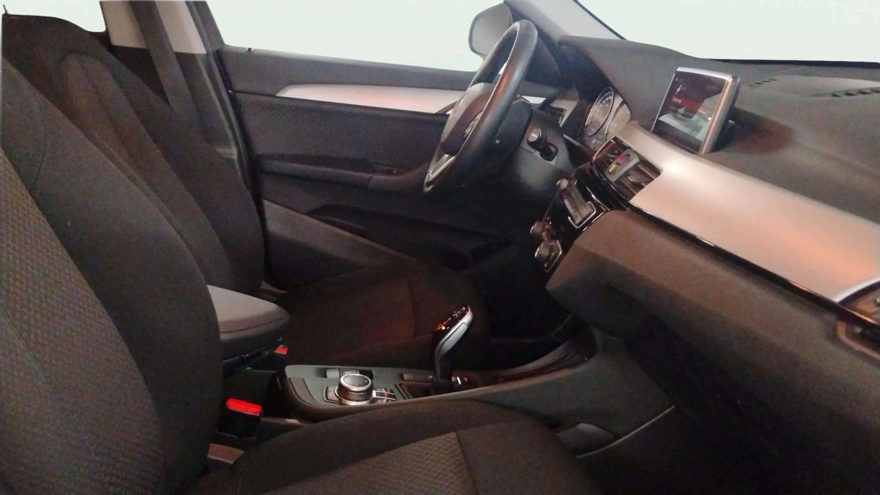 BMW X1 sDrive18d - foto 23