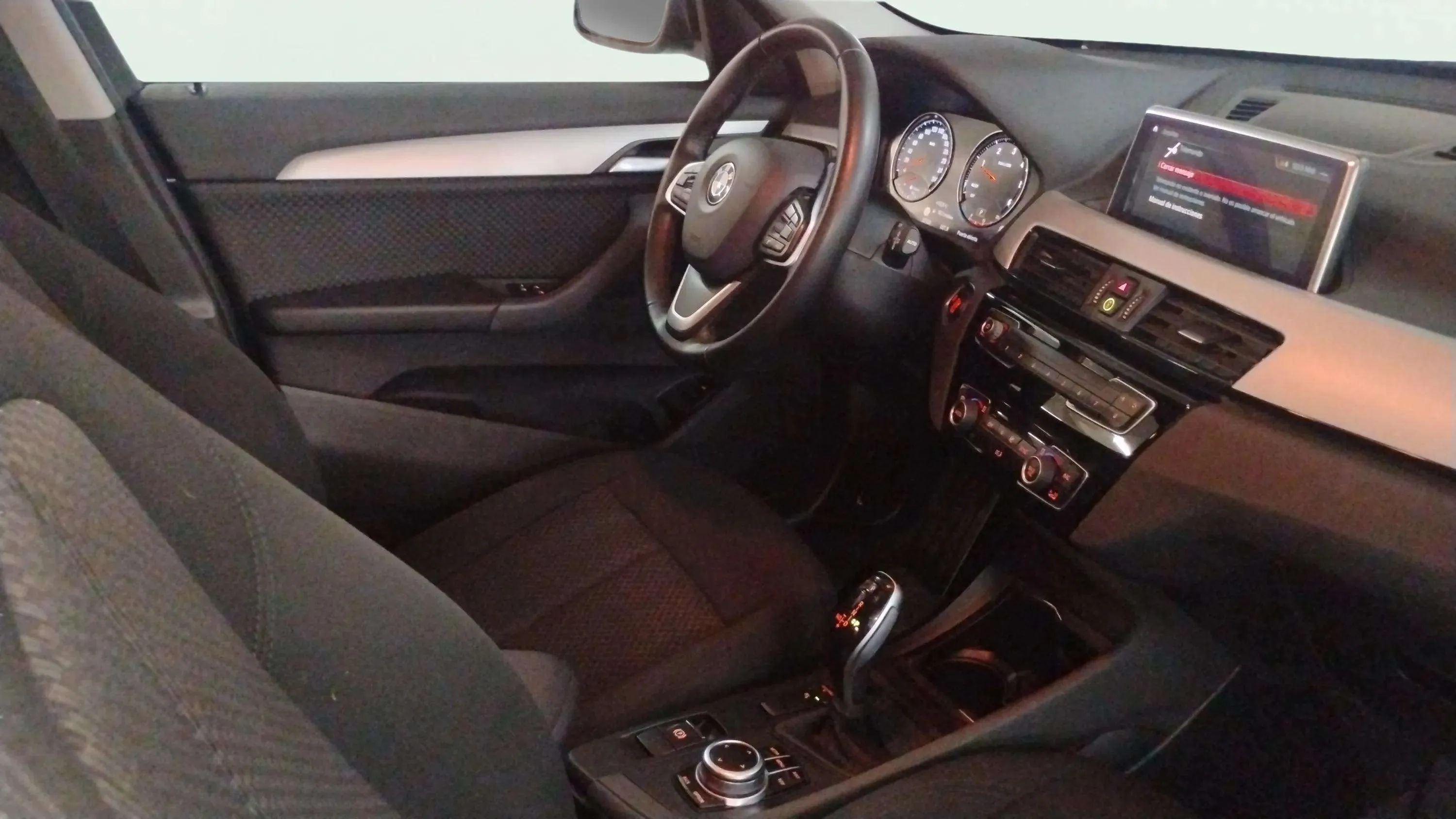 BMW X1 sDrive18d - foto 22