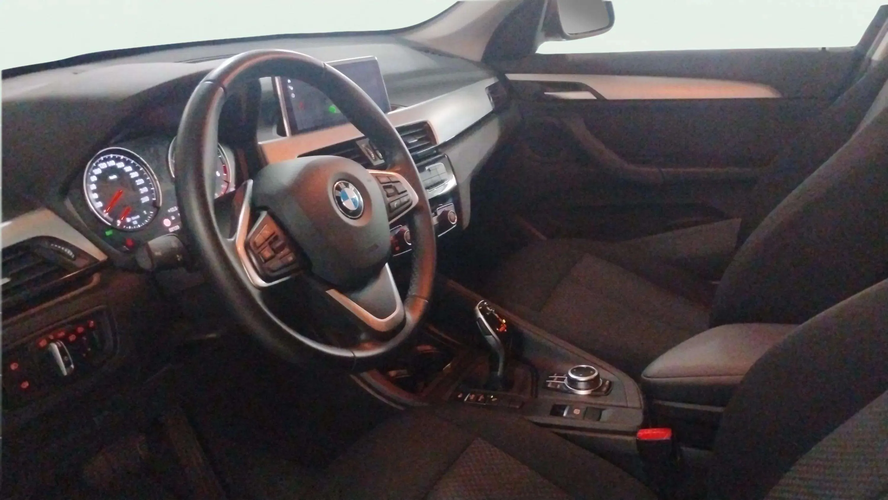 BMW X1 sDrive18d - foto 12