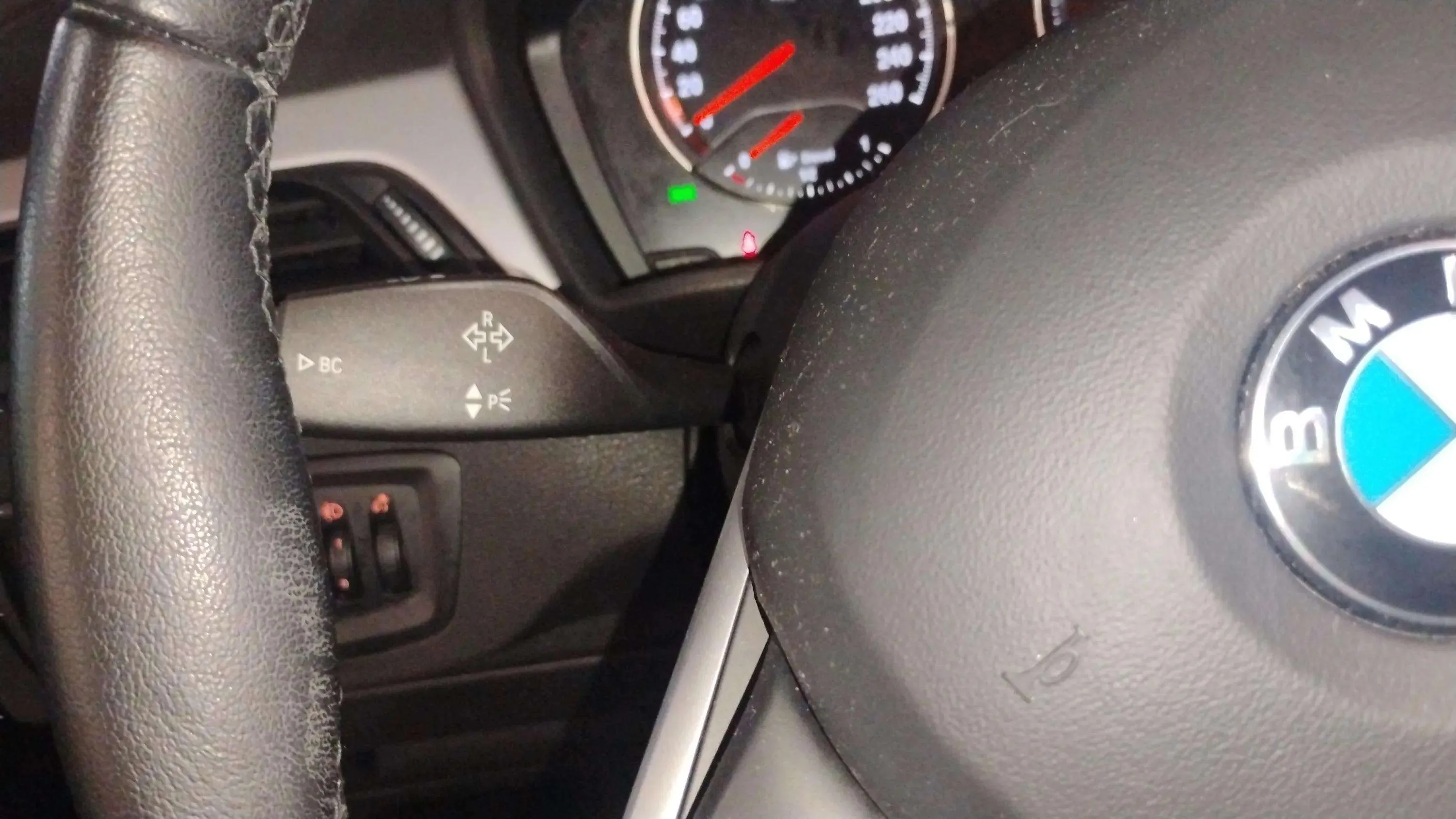 BMW X1 sDrive18d - foto 26