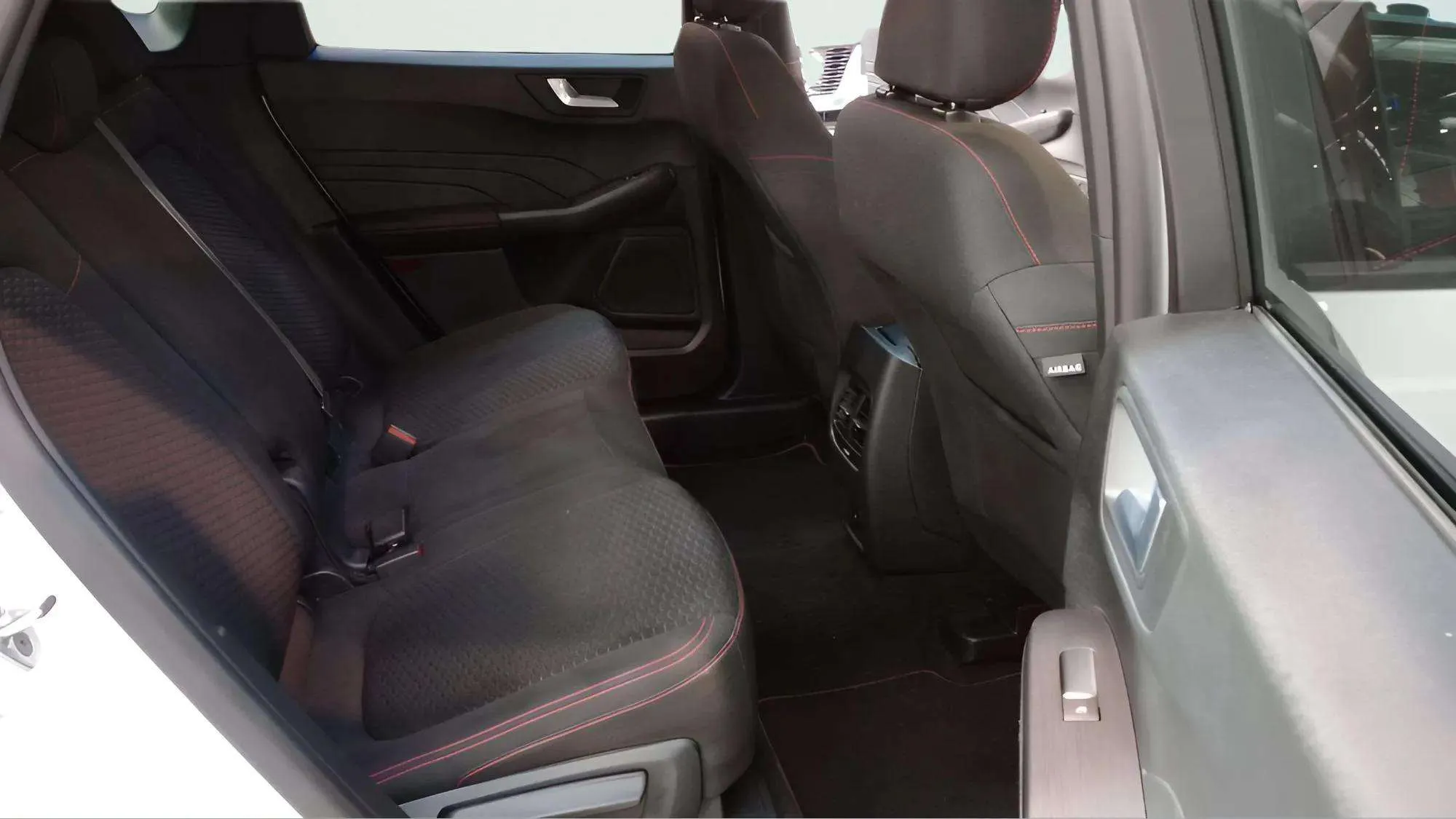 Ford Kuga ST-Line 1.5T EcoBoost - foto 10