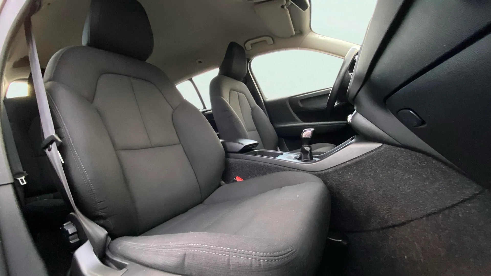 Volvo XC40 2.0 D3 - foto 13