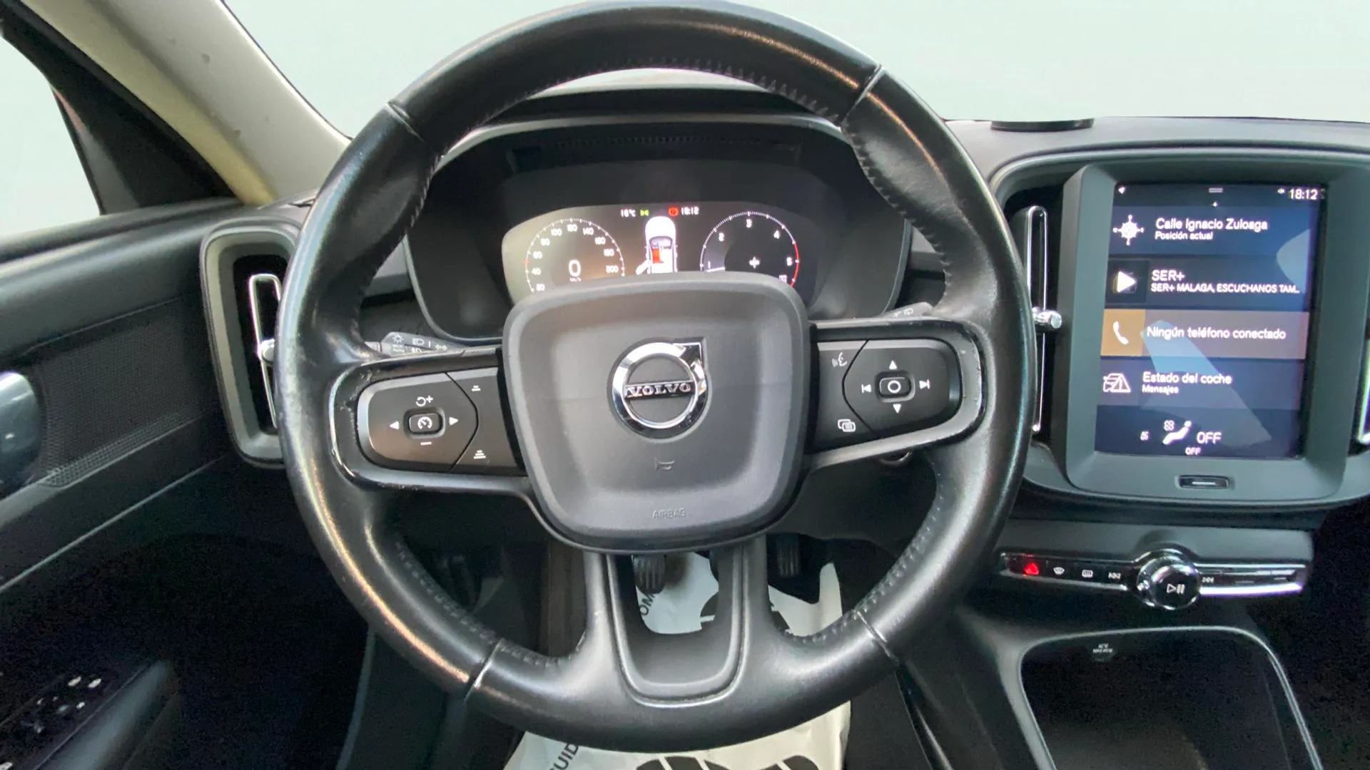 Volvo XC40 2.0 D3 - foto 11
