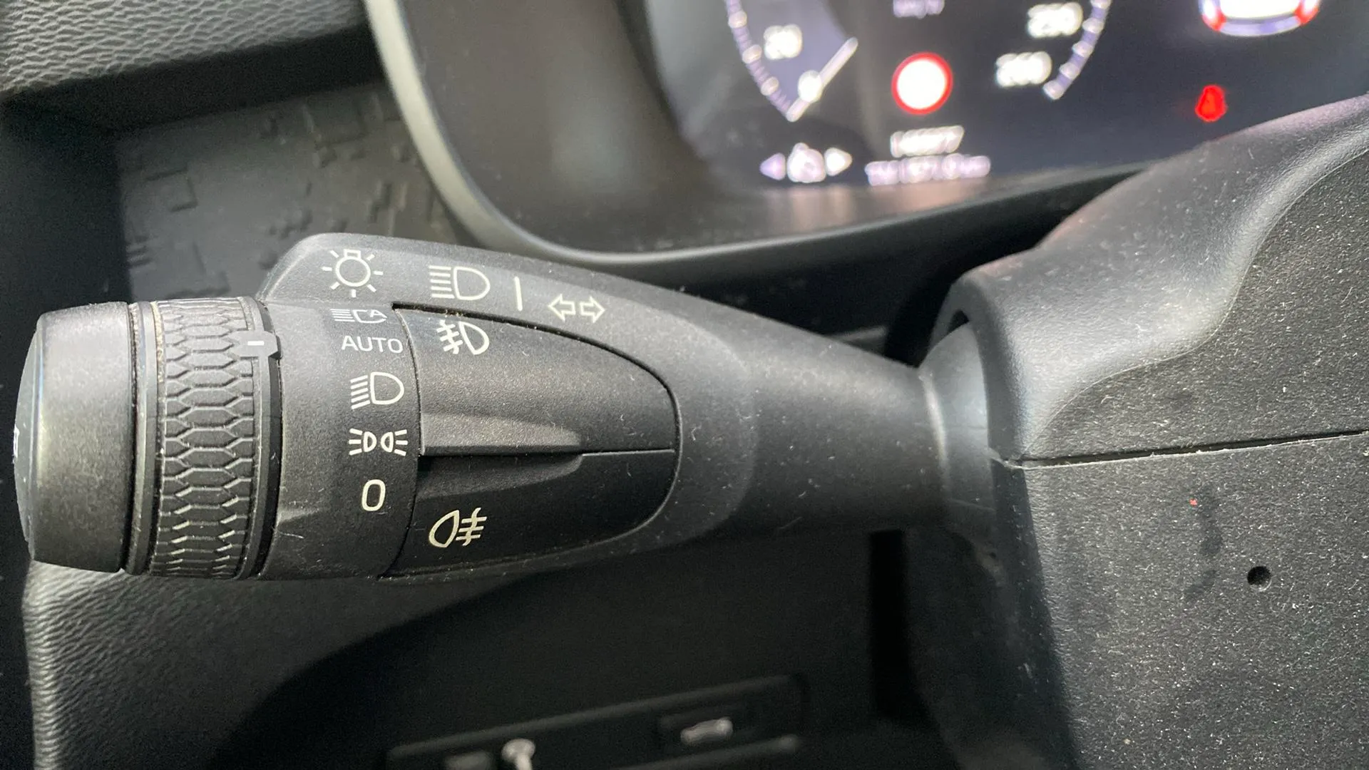 Volvo XC40 2.0 D3 - foto 19
