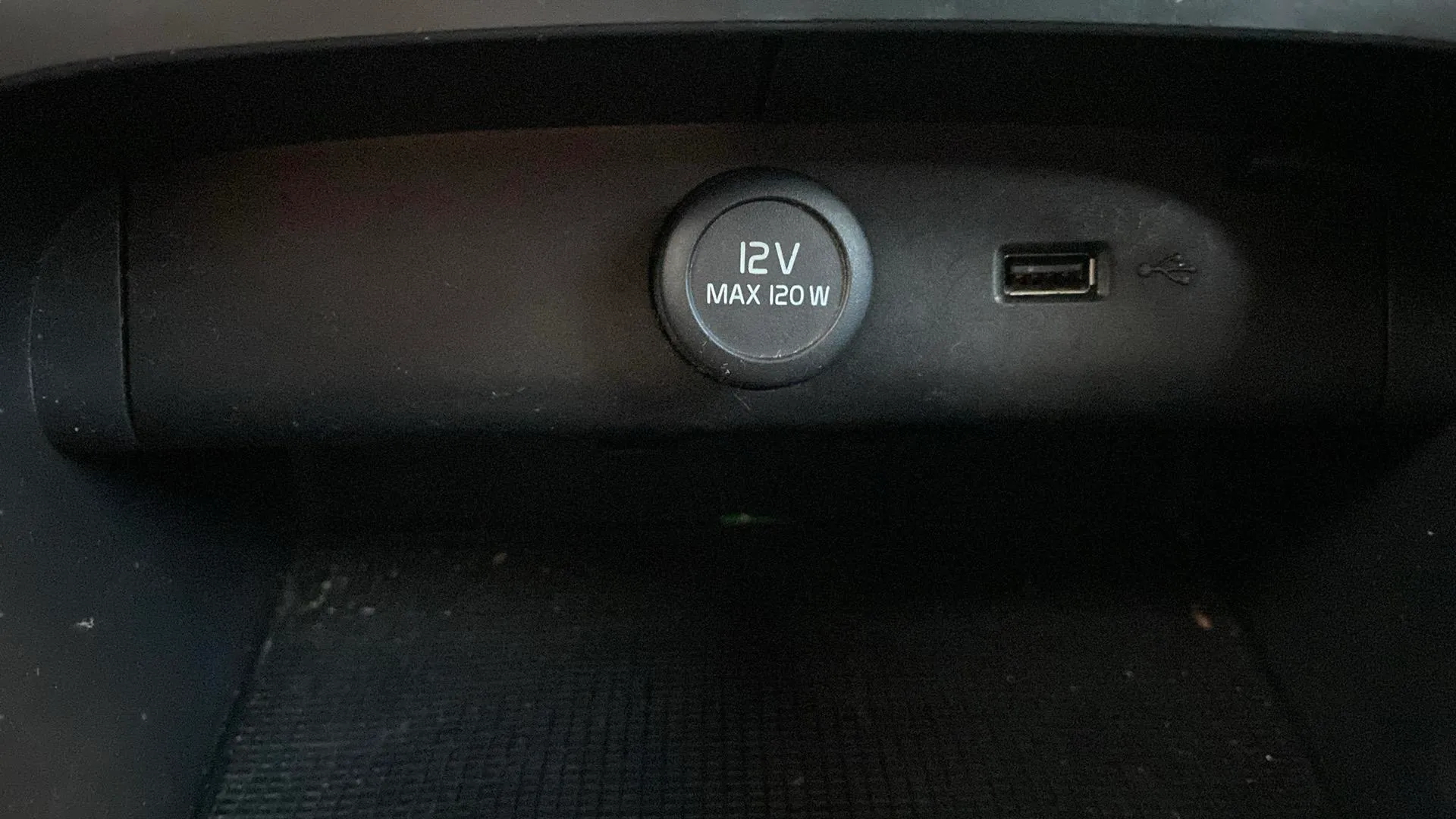 Volvo XC40 2.0 D3 - foto 20