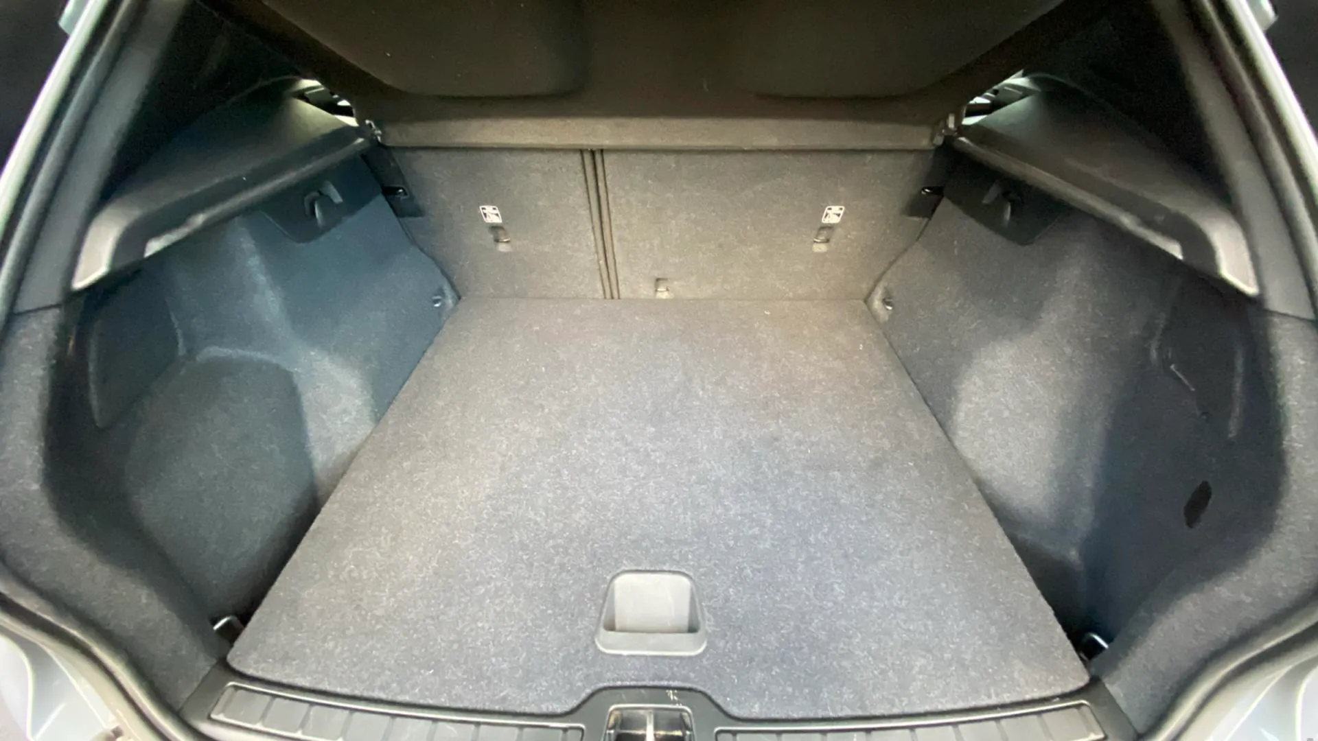 Volvo XC40 2.0 D3 - foto 16