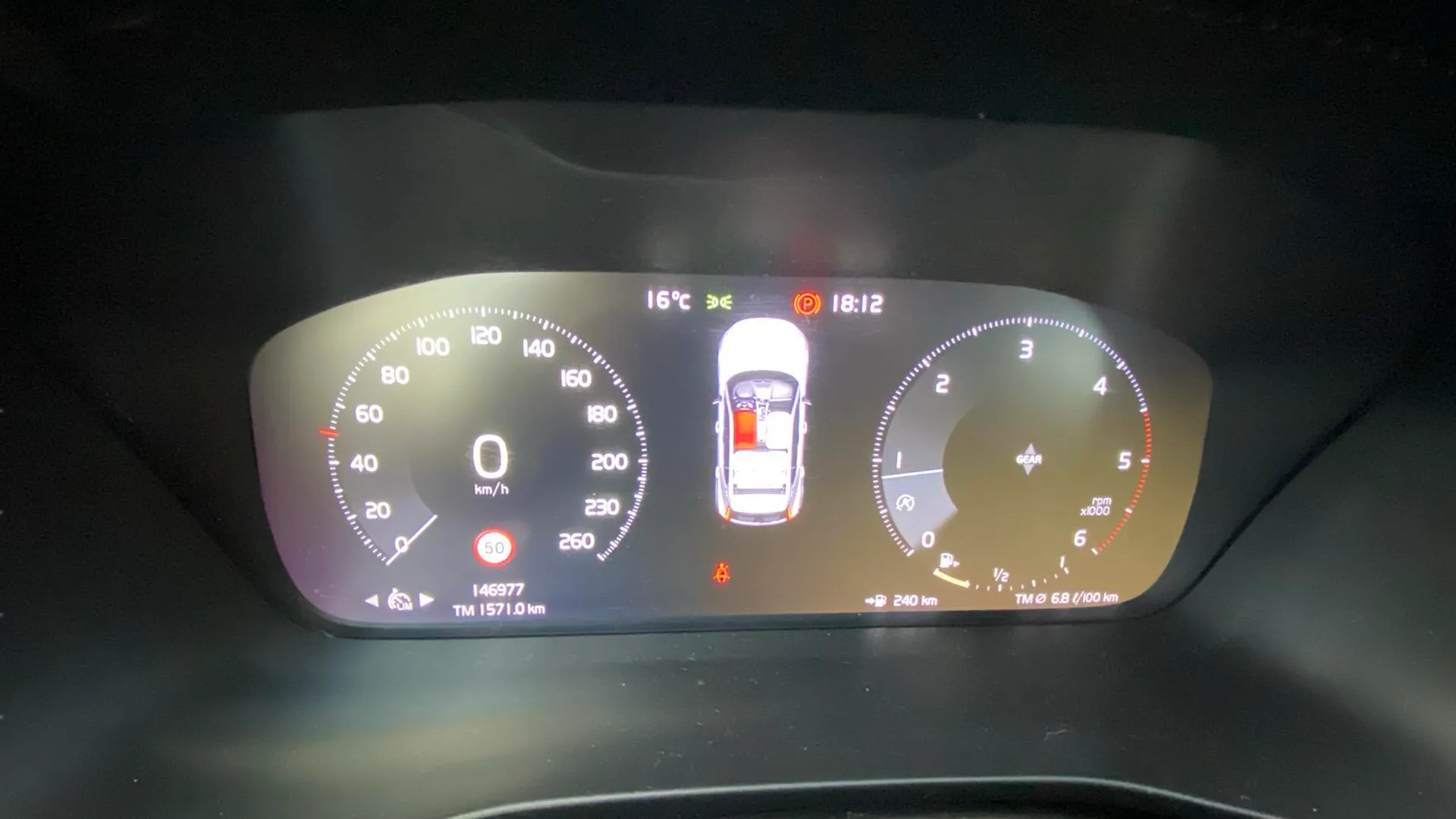Volvo XC40 2.0 D3 - foto 12