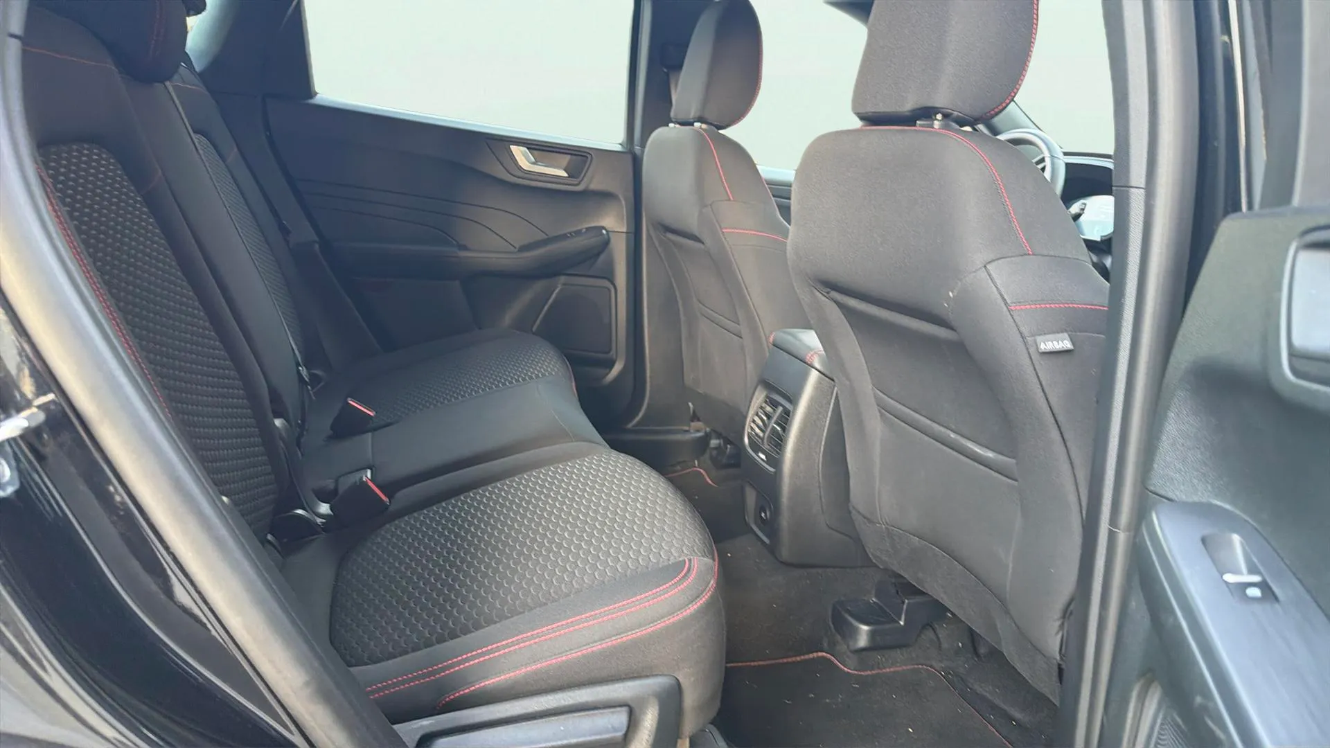 Ford Kuga ST-Line 1.5T EcoBoost - foto 24