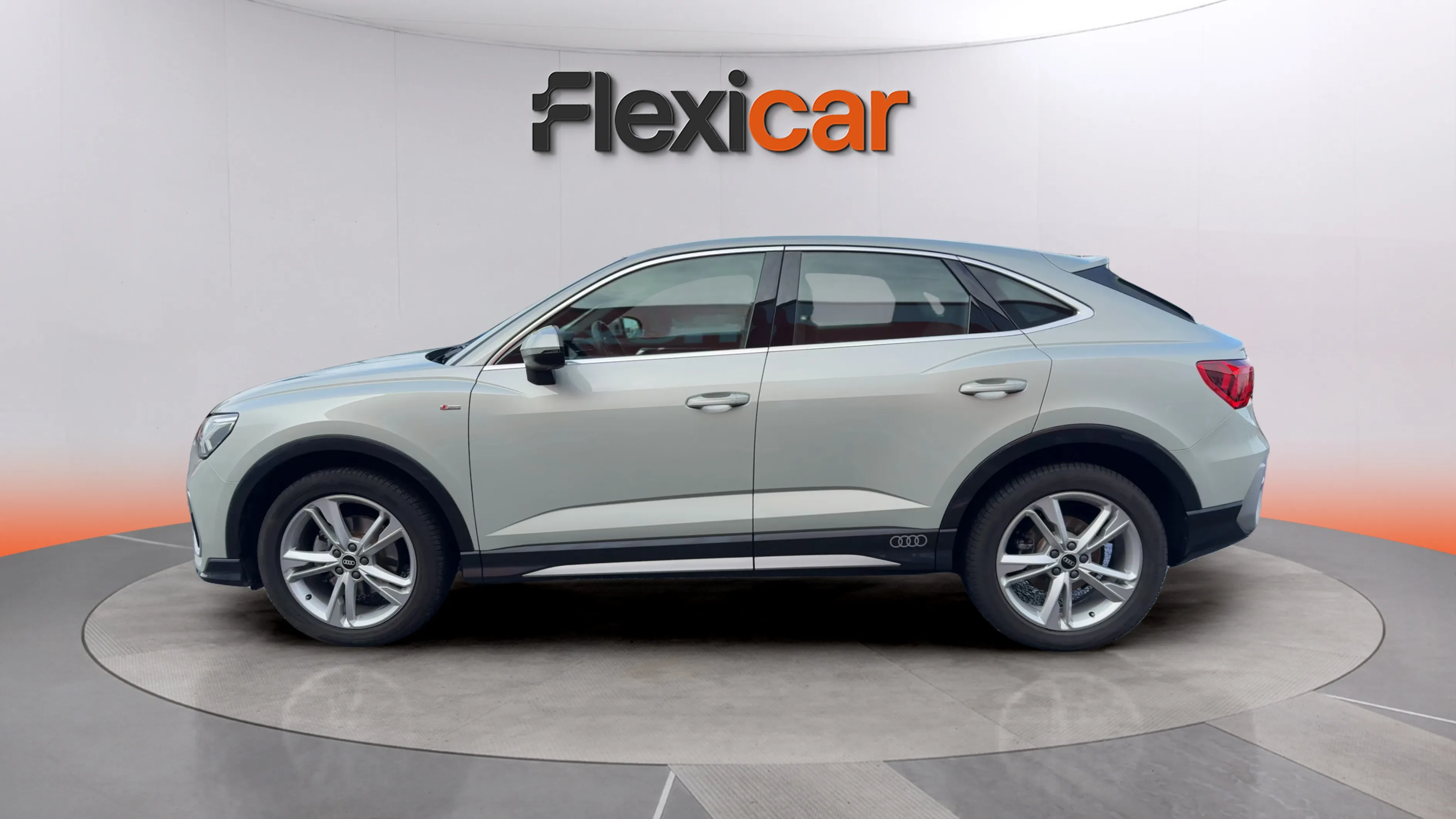Audi Q3 S line 35 TDI quattro - foto 4