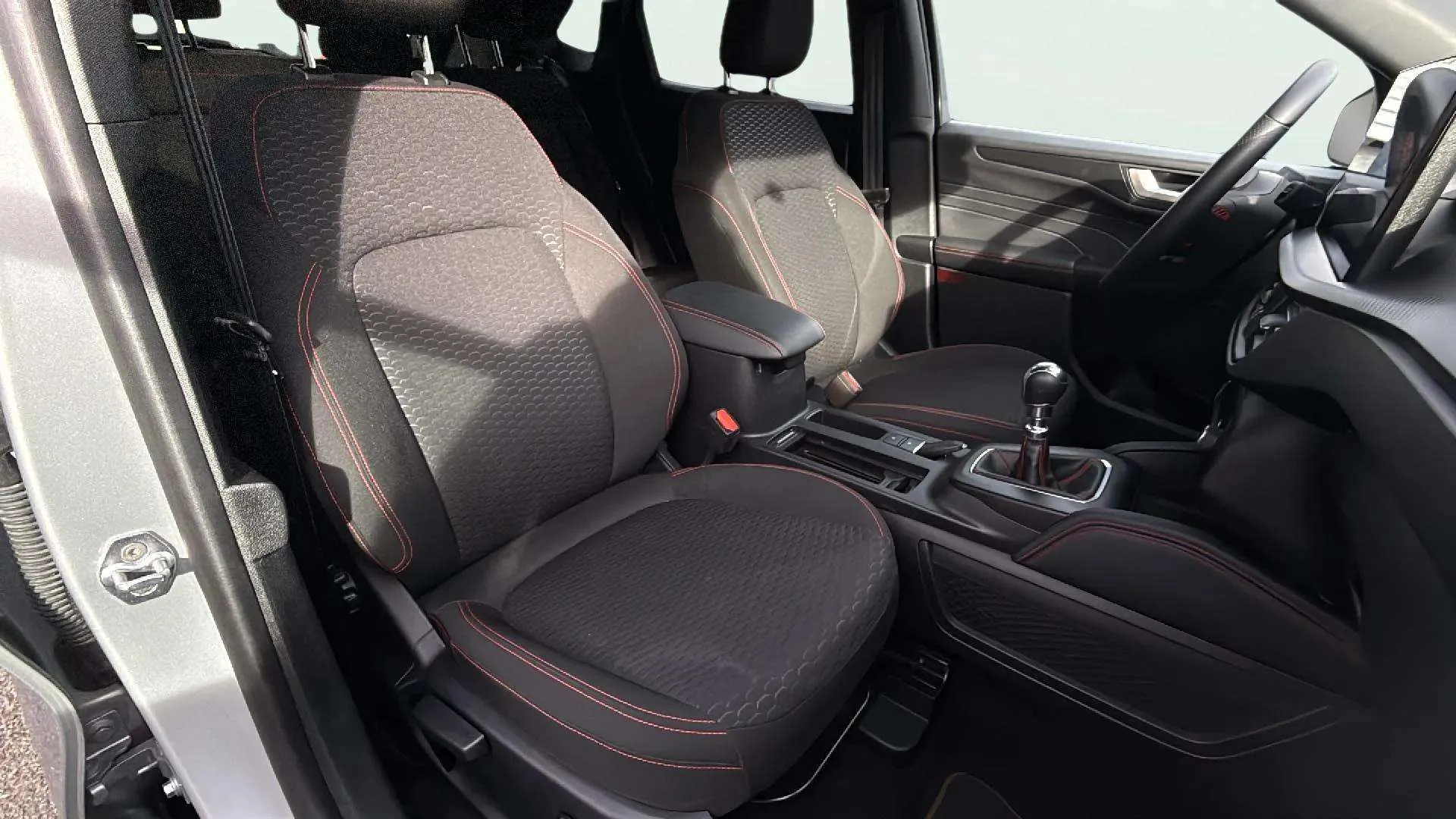 Ford Kuga ST-Line 1.5T EcoBoost - foto 17