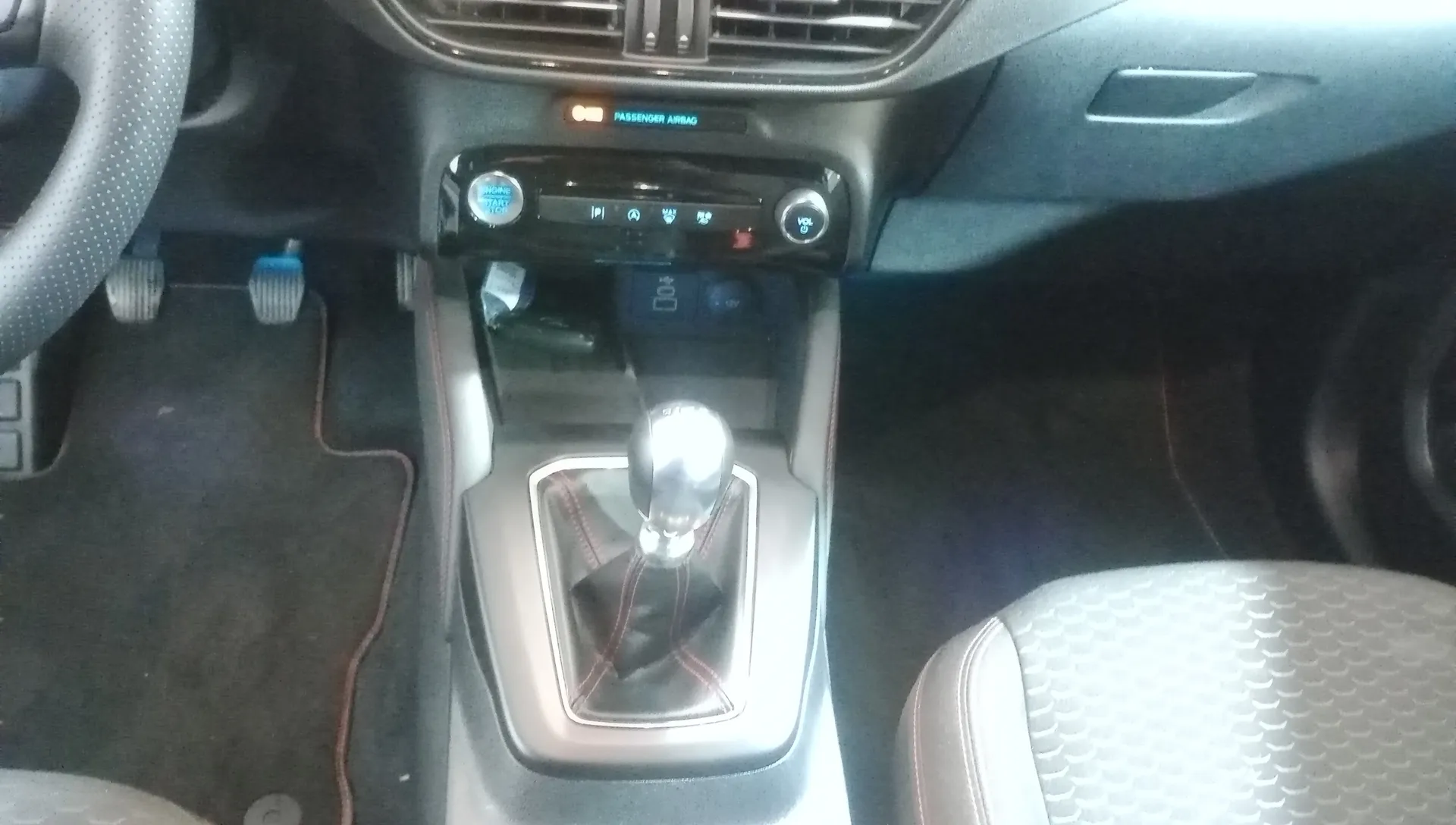 Ford Kuga ST-Line 1.5T EcoBoost - foto 17