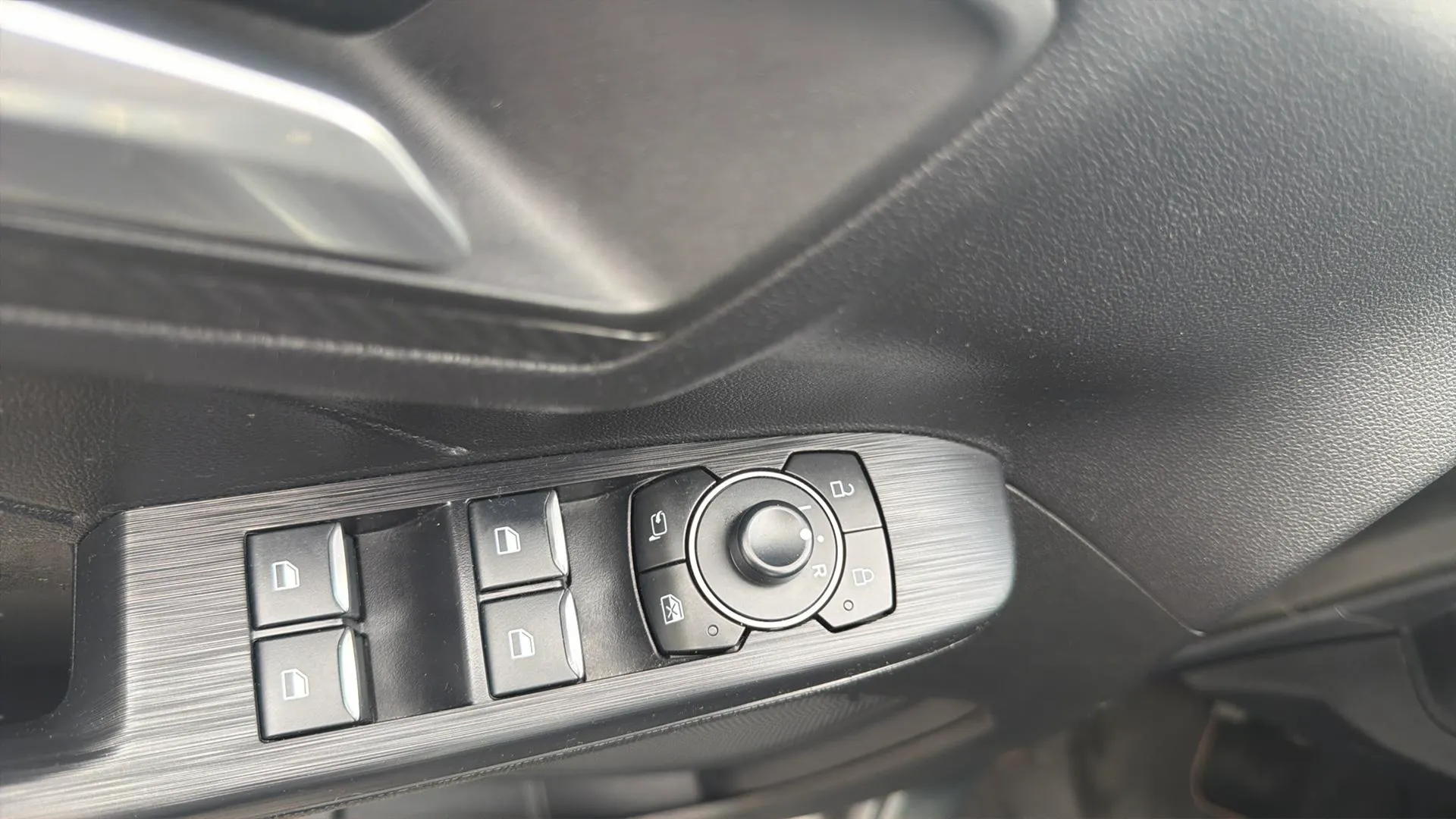 Ford Kuga ST-Line 1.5T EcoBoost - foto 9
