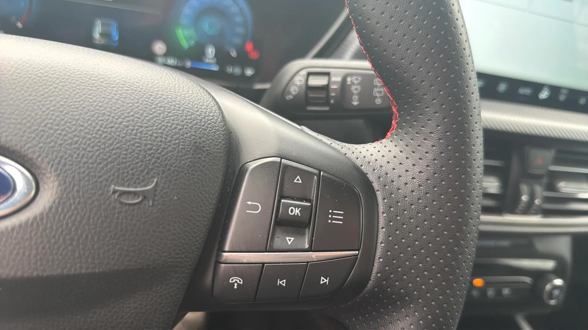 Ford Kuga ST-Line 1.5T EcoBoost - foto 16