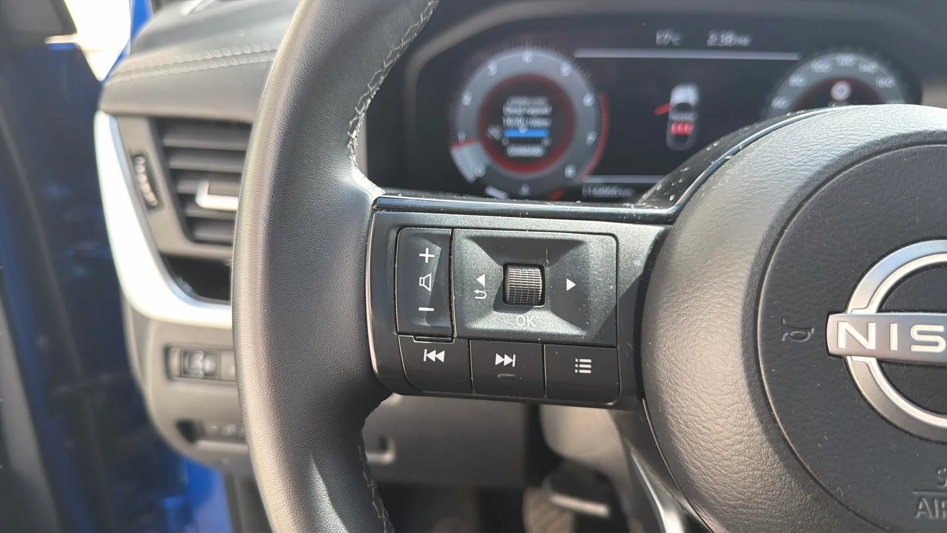 Nissan Qashqai DIG-T N-Connecta - foto 19