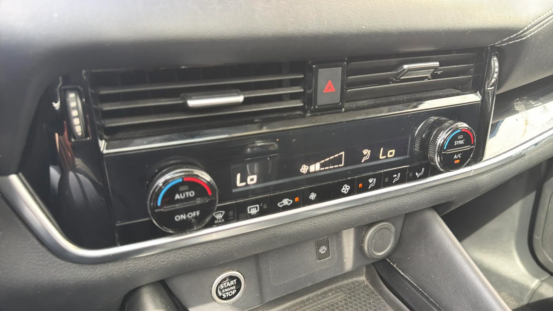 Nissan Qashqai DIG-T N-Connecta - foto 15