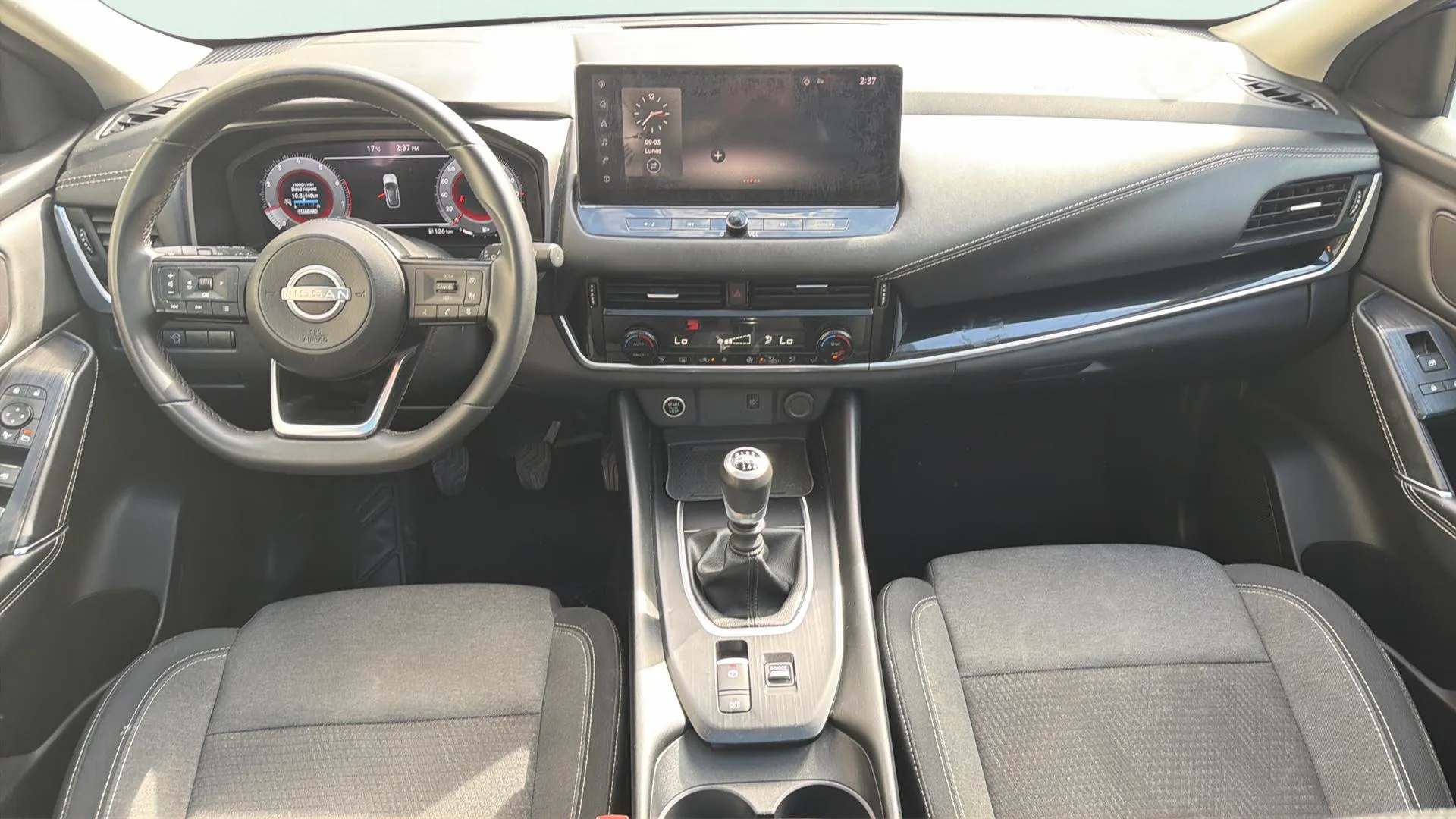 Nissan Qashqai DIG-T N-Connecta - foto 12