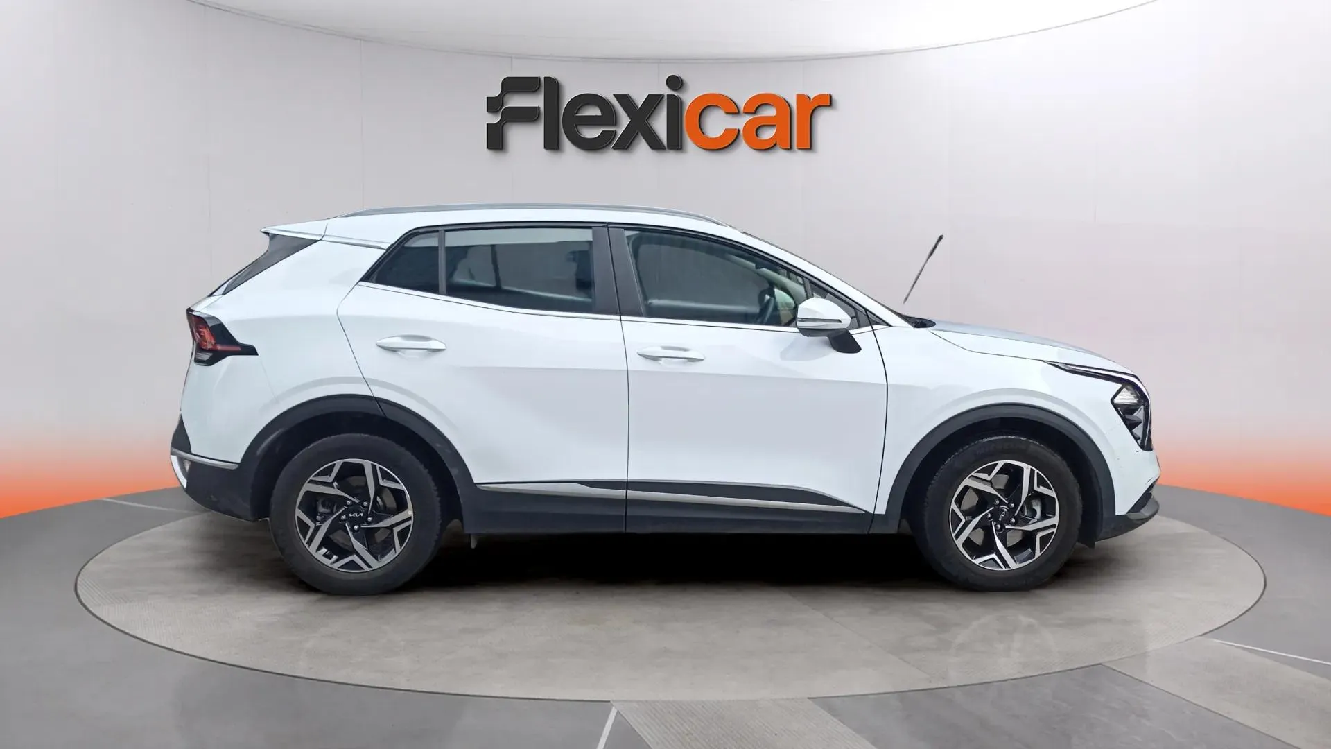 Kia Sportage 1.6 CRDi MHEV Business 4x2 DCT - foto 5
