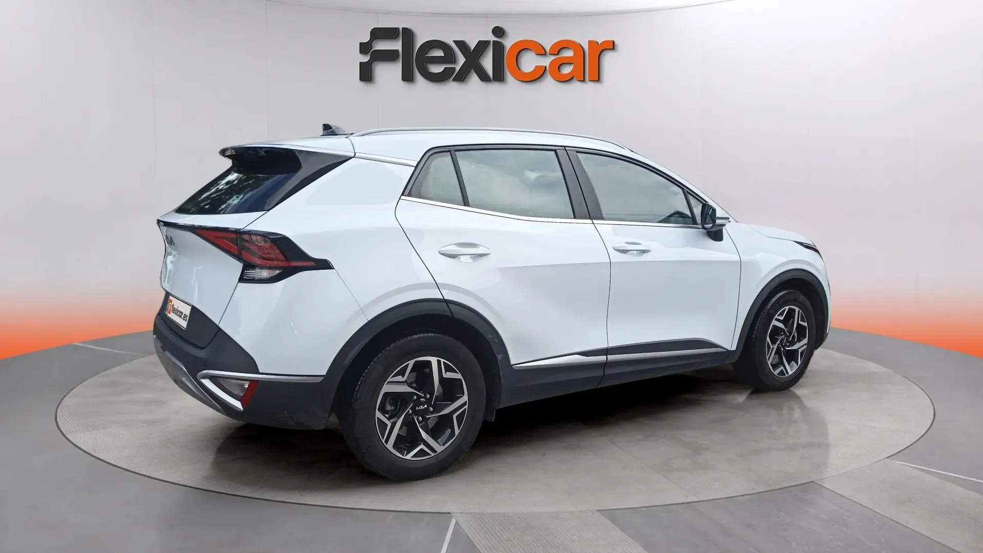 Kia Sportage 1.6 CRDi MHEV Business 4x2 DCT - foto 8